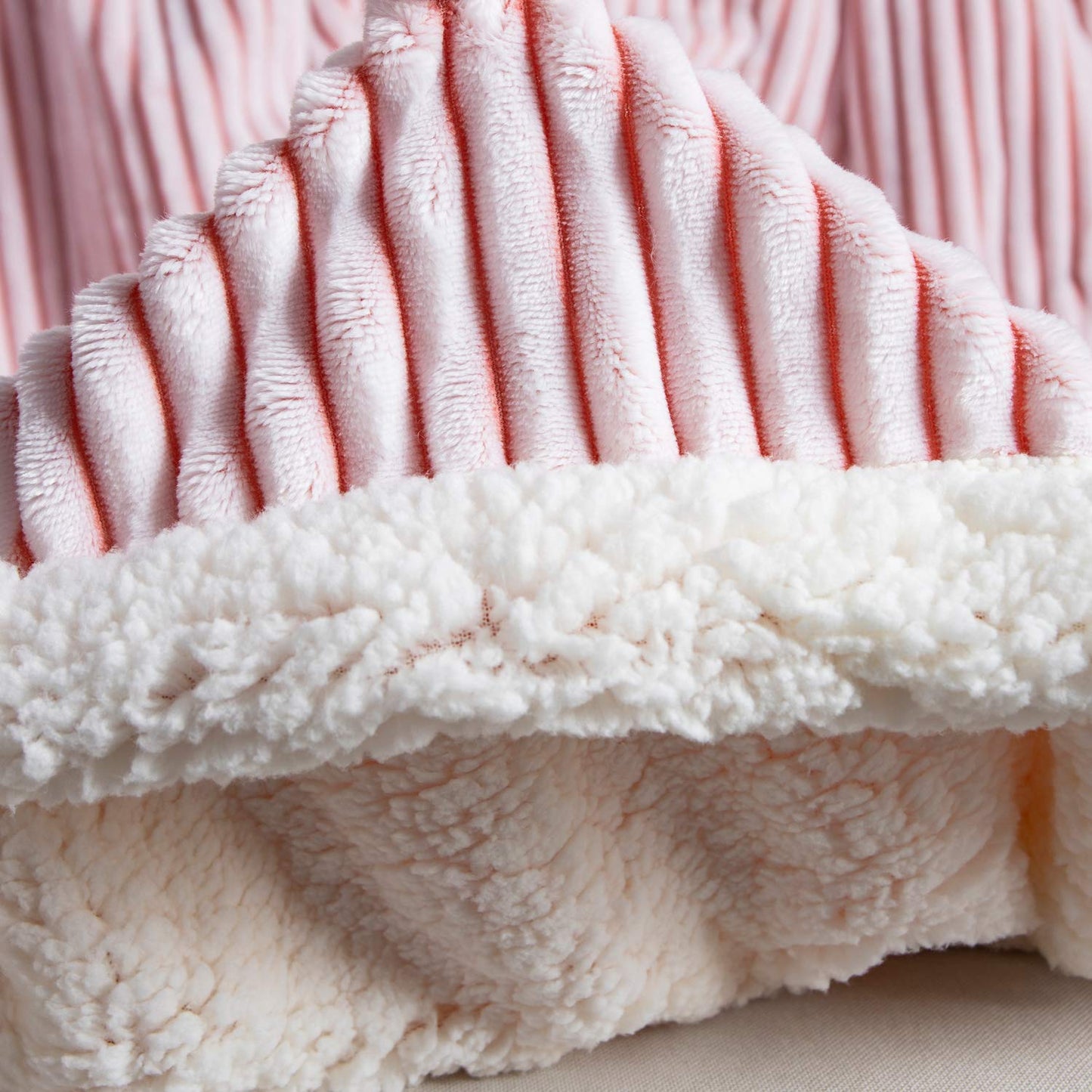 DISSA Sherpa Fleece Blanket 71x80, Pink & White Soft, Plush, Fluffy, Warm, Cozy, Thick Perfect for Couch, Bed, Sofa, Chair - Reversible Queen Size Blanket