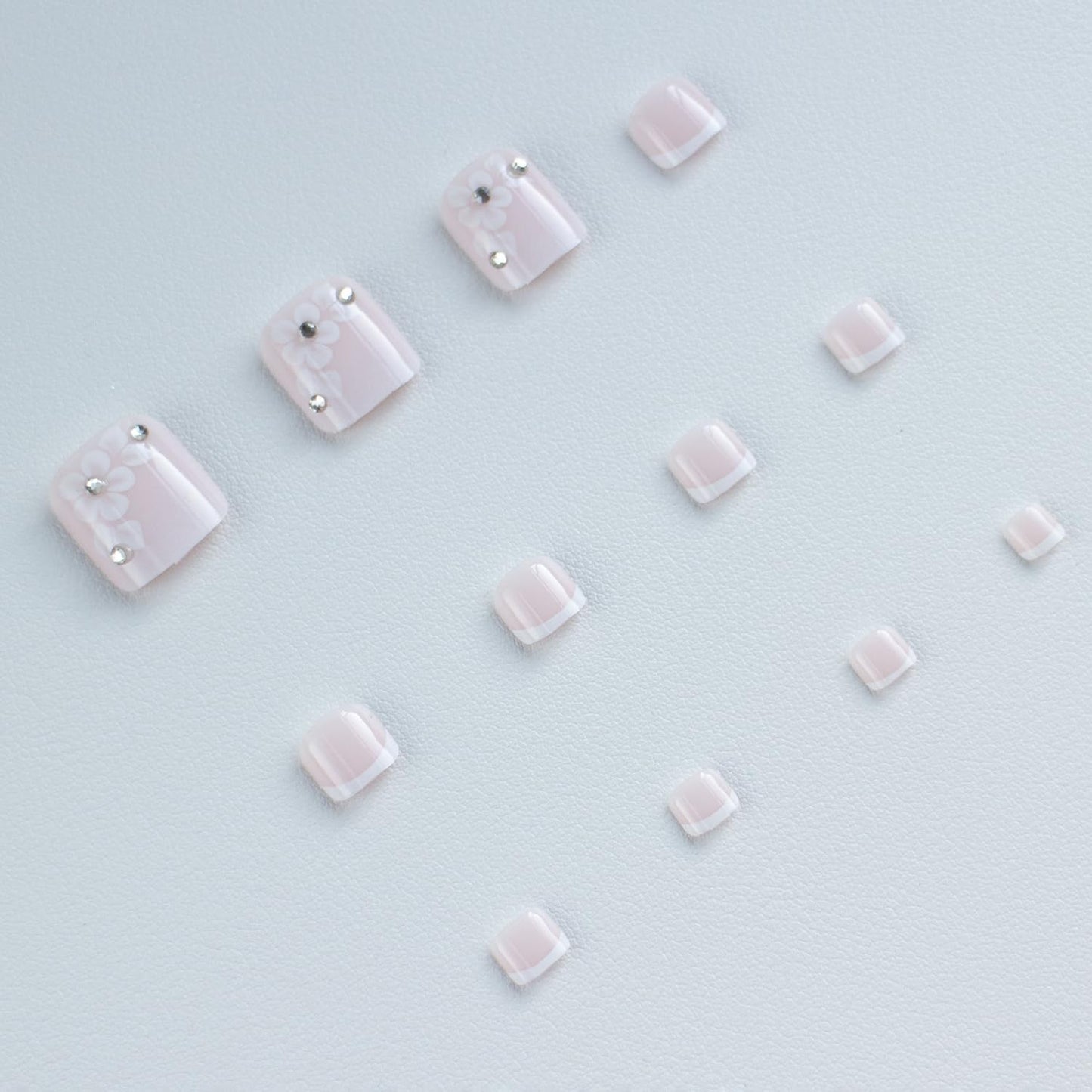 French Tip Press On Toenails, 24 Pcs Short Square Toe Press On Nails with Rhinestone Flower Design, Solid Pink Gradient Full Cover Fake Toenails Glue On Toe Nails Kit for Women-Gradient French Flower