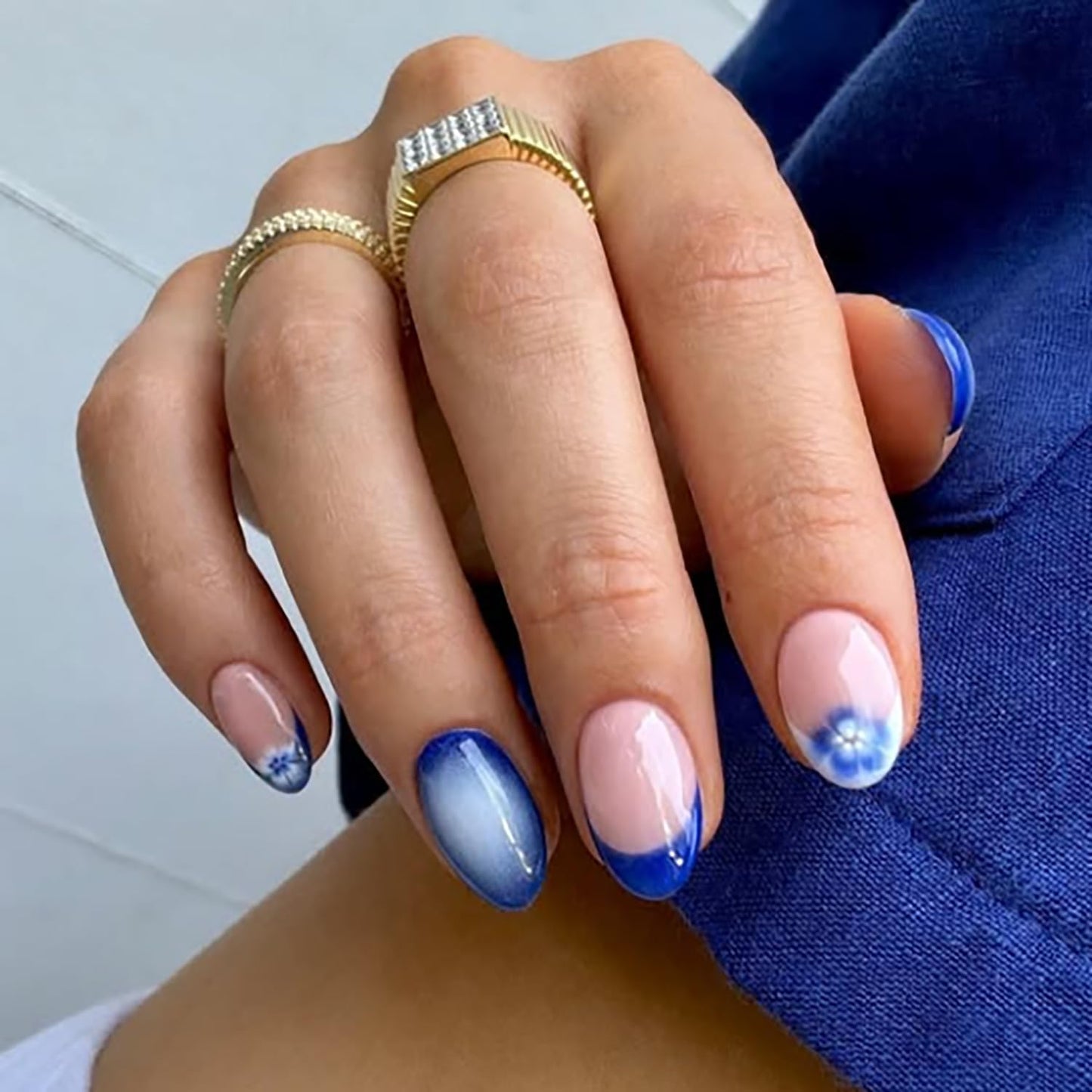 French Press On Nails Short Almond Fake Nails With Blue Flower Design Glue On Nails Pink Glossy False Nails Full Cover Reusable Acrylic Nails For Women