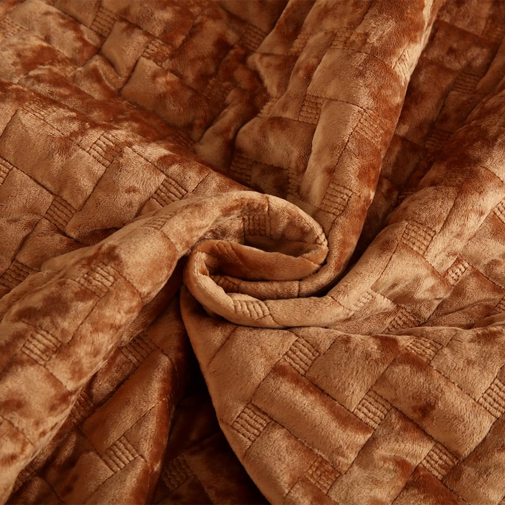 Liians Velvet Bedspread Quilt Bedding Sets,Luxury Elegant Ultra Soft Velvet Comforters Coverlet Blankets,Weave Stitching Pattern Cotton Quilted Bedspread for All Seasons,Caramel,King Size
