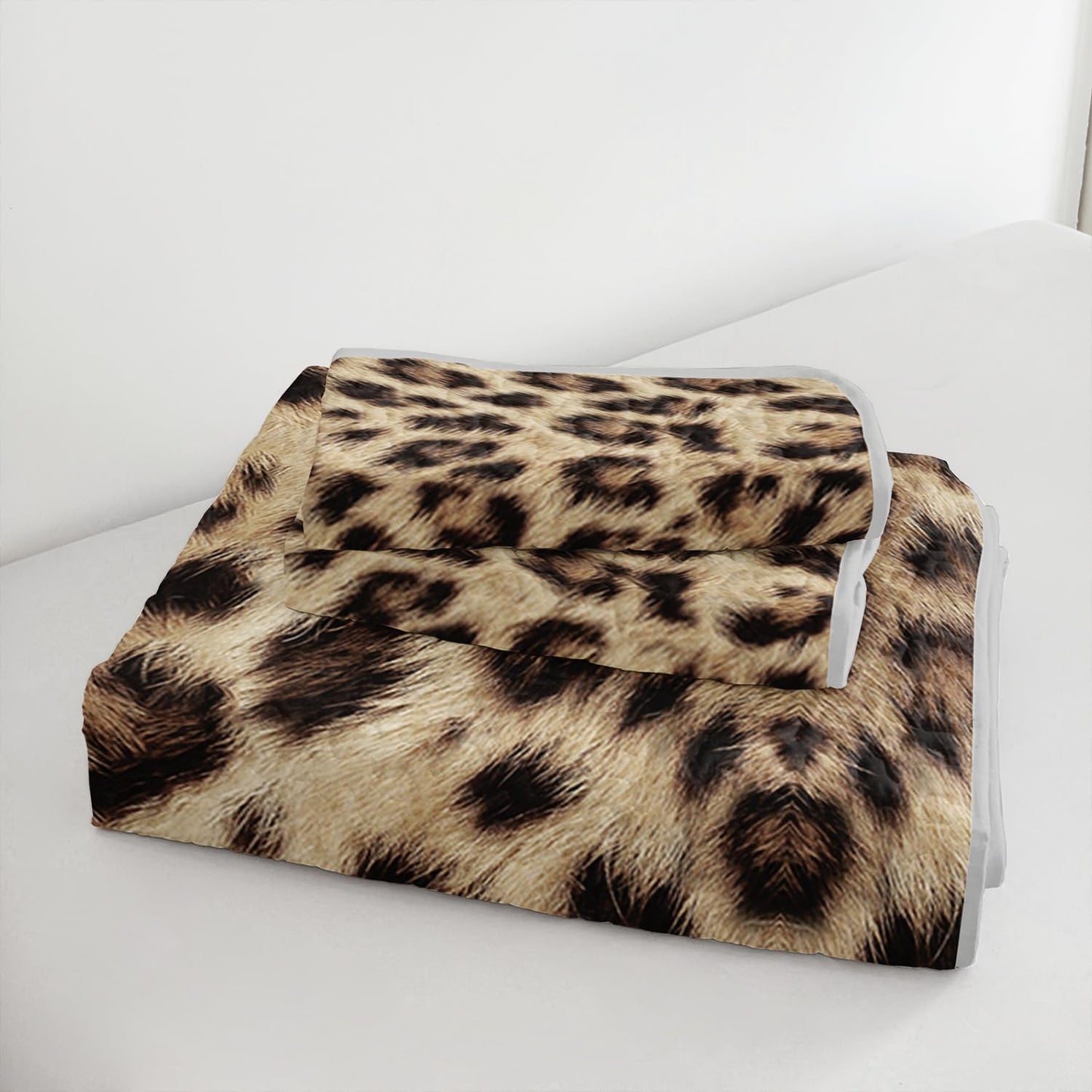 HOSIMA Leopard King Size Quilt,Brown Lightweight Animal Themed Cheetah Bedding Set,Leopard Print Soft Summer Quilts King for Adults Bedroom Decor with 2 Pillowcases.