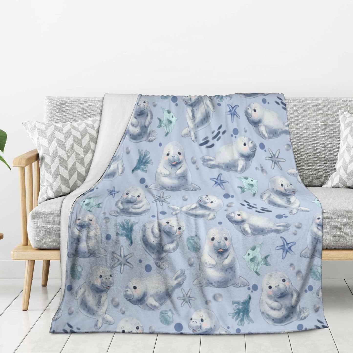 Manatees Throw Blanket 50"x40" Fuzzy Soft Cozy Manatee Blankets Soft Throws Warm Lightweight Plush Fleece Throw Blanket for Kids Men Women Gift Bed Couch Sofa
