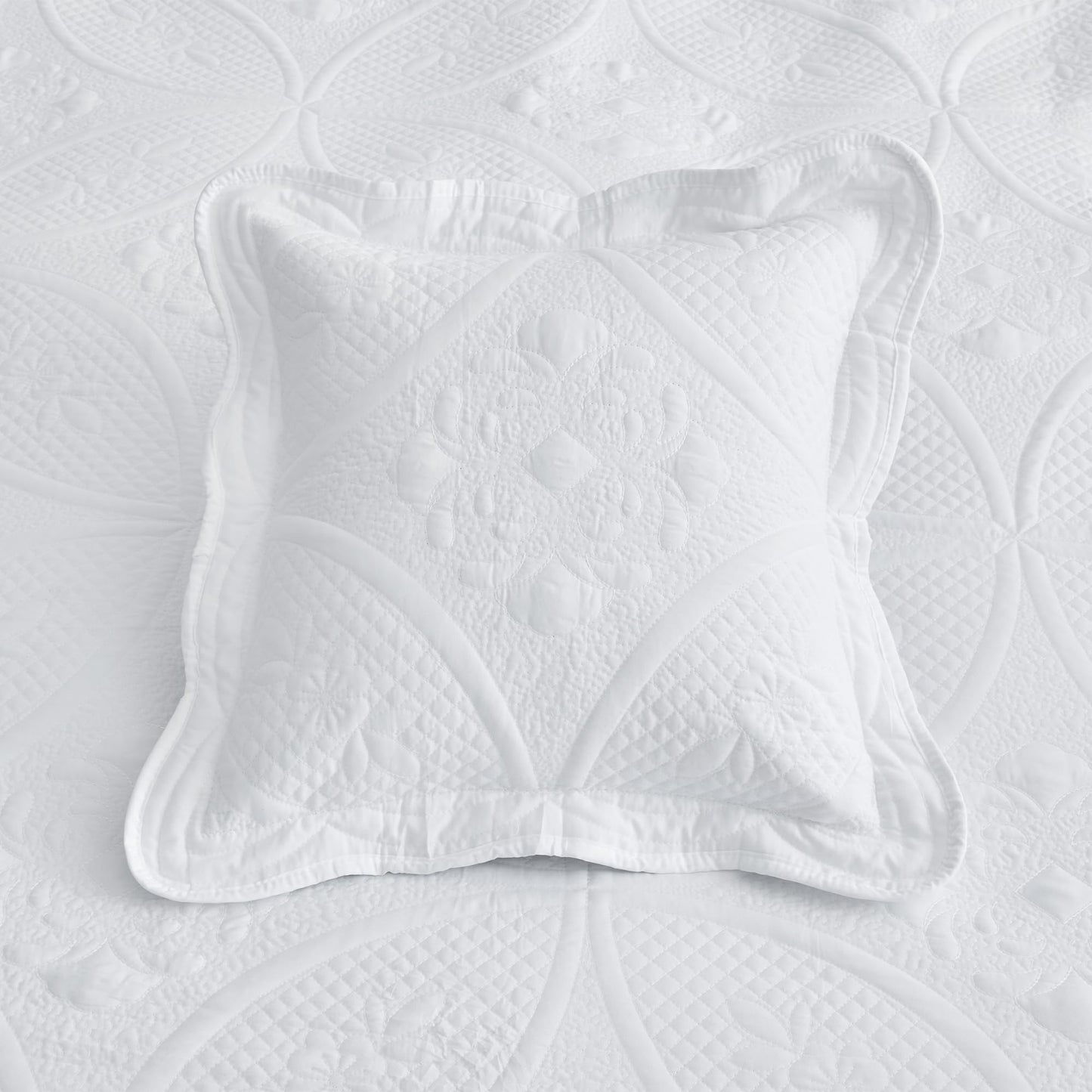 DaisyHuang Oversized Bedspread - Queen Size Bedding Cover - Modern & Contemporary Coverlet Set, Real Stitching, Reversible, Lightweight, 5 Piece, White