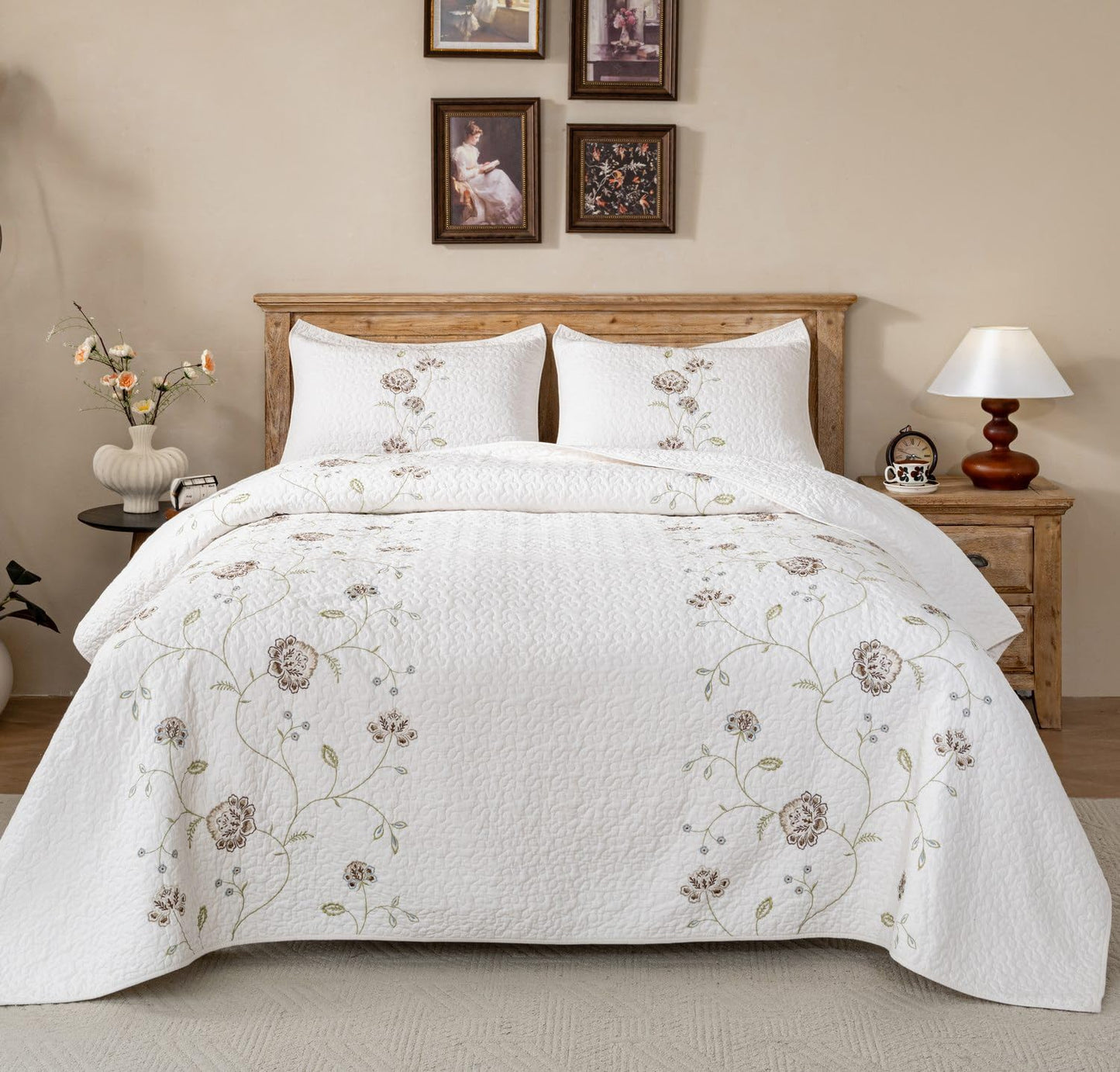 meadow park Embroidery Quilt Set 3-Piece Prewashed. 100% Cotton. Embroidery and Allover Quilting. Queen Size Bed Spread. Ivory Color.