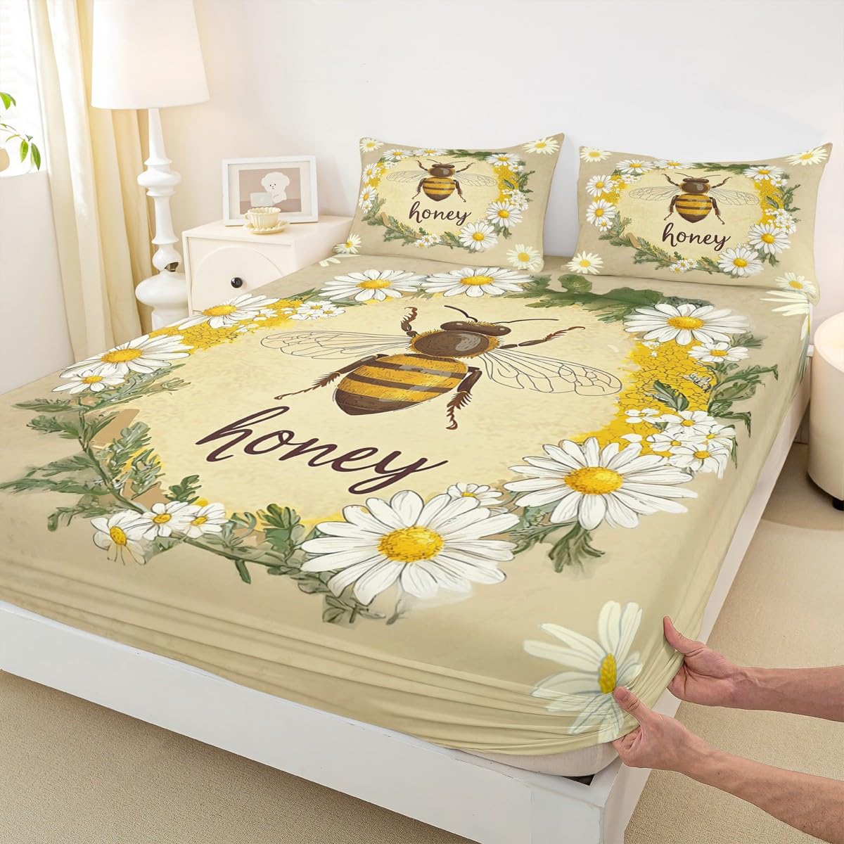 Erosebridal Kawaii Honey Bee Bedding Set Queen Cute Geometric Honeycomb Bed Sheets Farm Rustic Daisy Sheet Set for Kids Girls Teen Women,Soft Honey Bee Fitted Sheet + Flat Sheet + 2 Pillow Cases