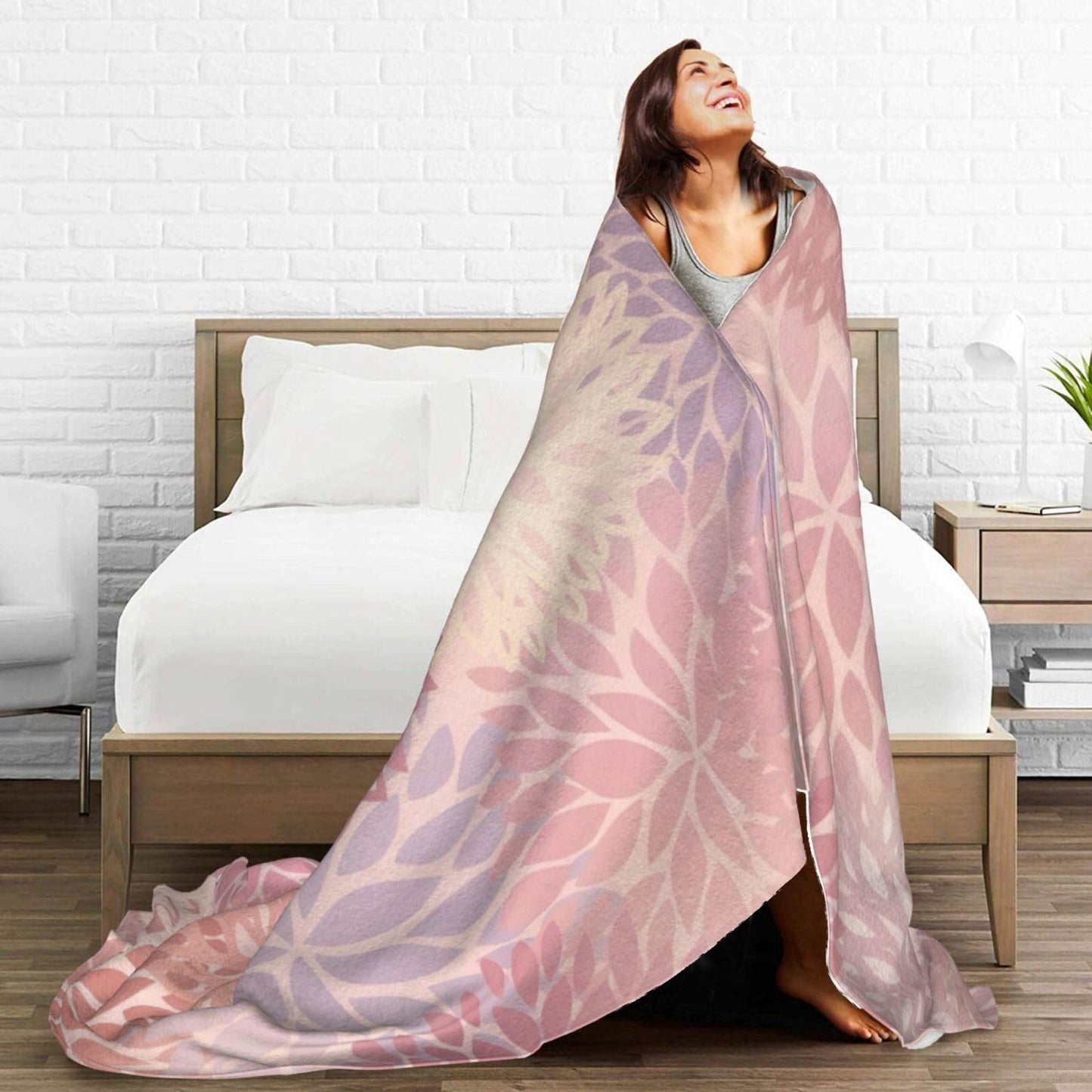 Perinsto Pink Chrysanthemum Flowers Throw Blanket Ultra Soft Warm All Season Daisy Floral Decorative Fleece Blankets for Bed Chair Car Sofa Couch Bedroom 50"X40"