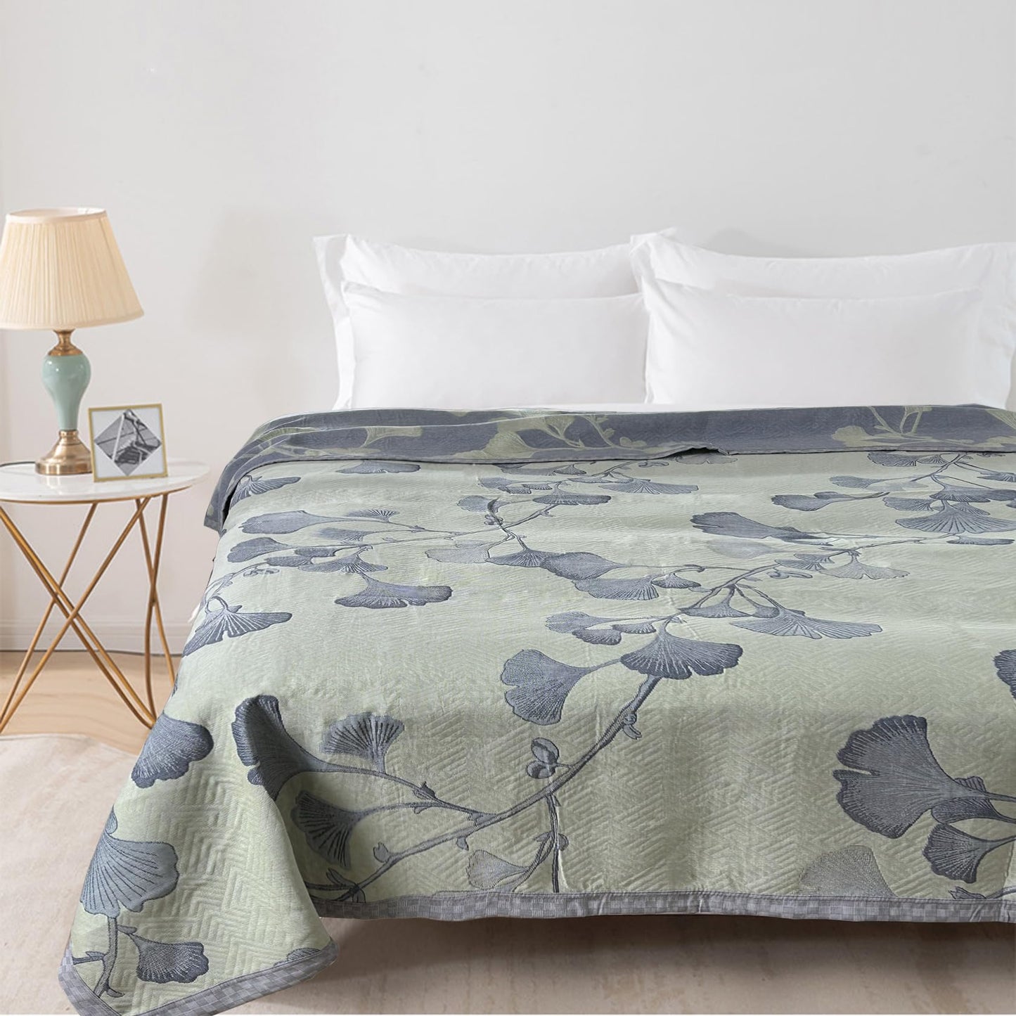 Bifqioy Ginkgo Leaf Quilt Queen Size Green Gray Reversible Cotton Bedspread Coverlet for All Seasons Lightweight Muslin Quilt Throw Blanket for Bed, Couch(Queen)