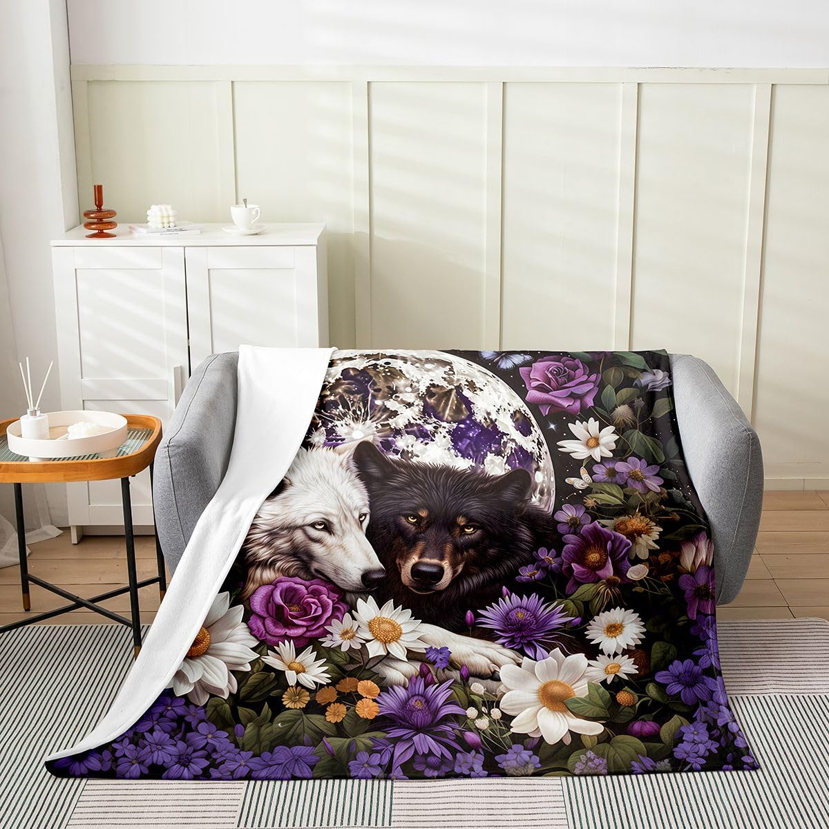 Feelyou Wolf Flannel Blanket Plush Fuzzy Halloween Themed Fleece Throw Blanket for Boys Girls Trick or Treat Plush Lightweight Sofa Throw Wolves Howling 40"x50" for Bed Couch Chair Living Room