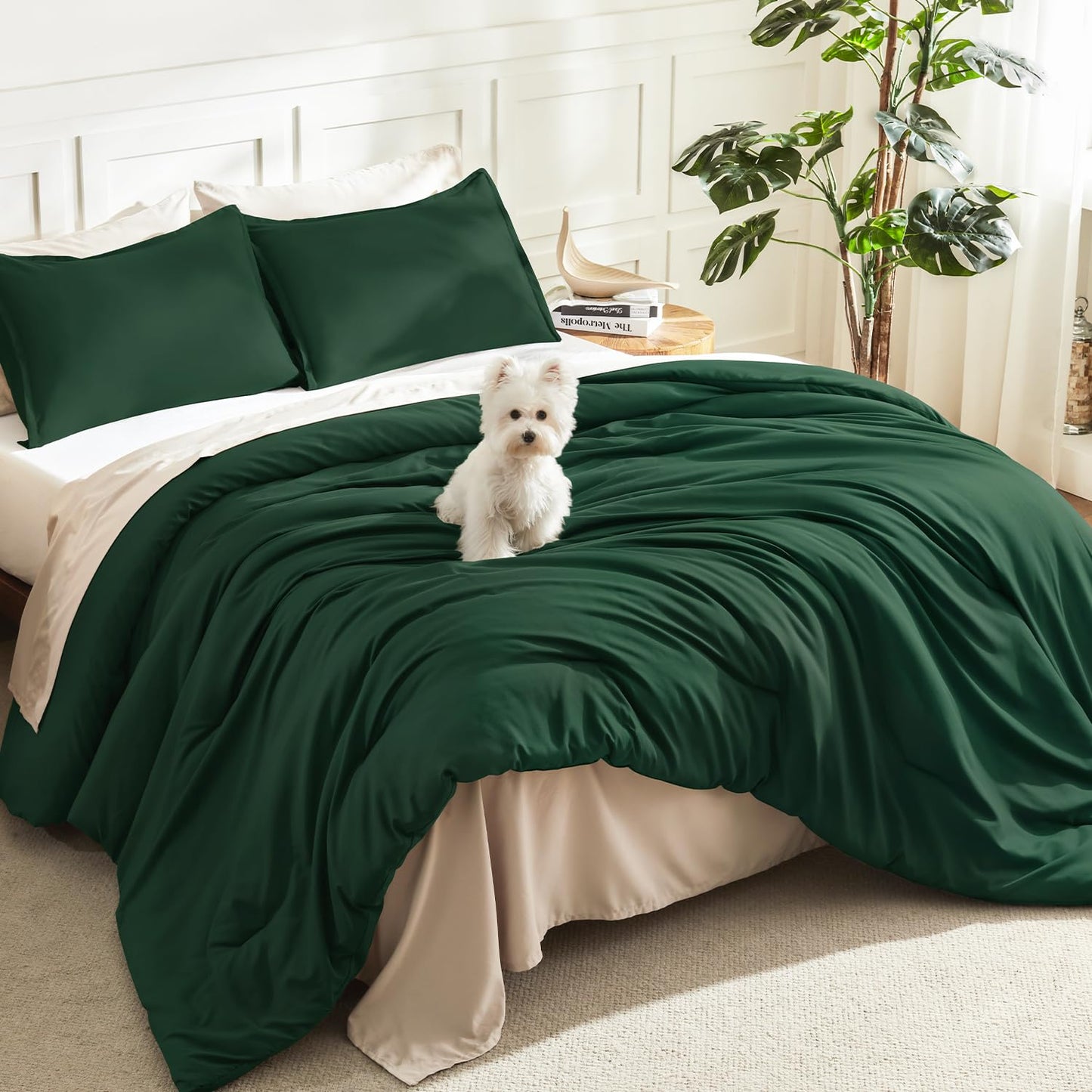 Litanika Dark Emerald Green King Comforter Set, 3 Pieces Solid Forest Bedding Set, All Season Fluffy Bed Set (104x90In Comforter & 2 Pillowcases)