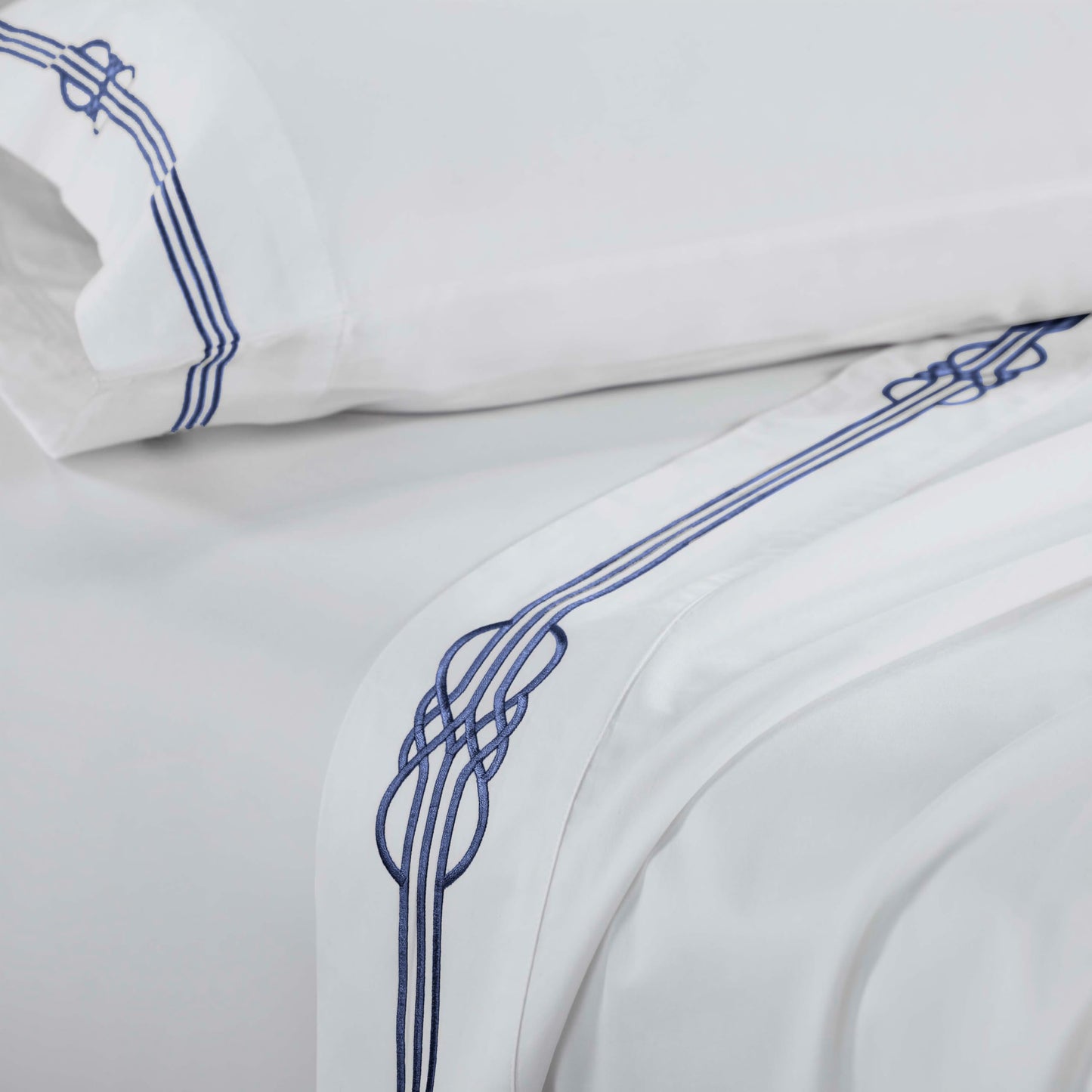 Superior Embroidered Cotton Bed Sheet Set, 1 Elastic Deep Pocket Fitted Sheet, 1 Flat Sheet, 2 Pillowcases, Daily Soft Sheets, Luxury, Elegant Design, Moonlawn Collection, Queen Size, White/Navy Blue