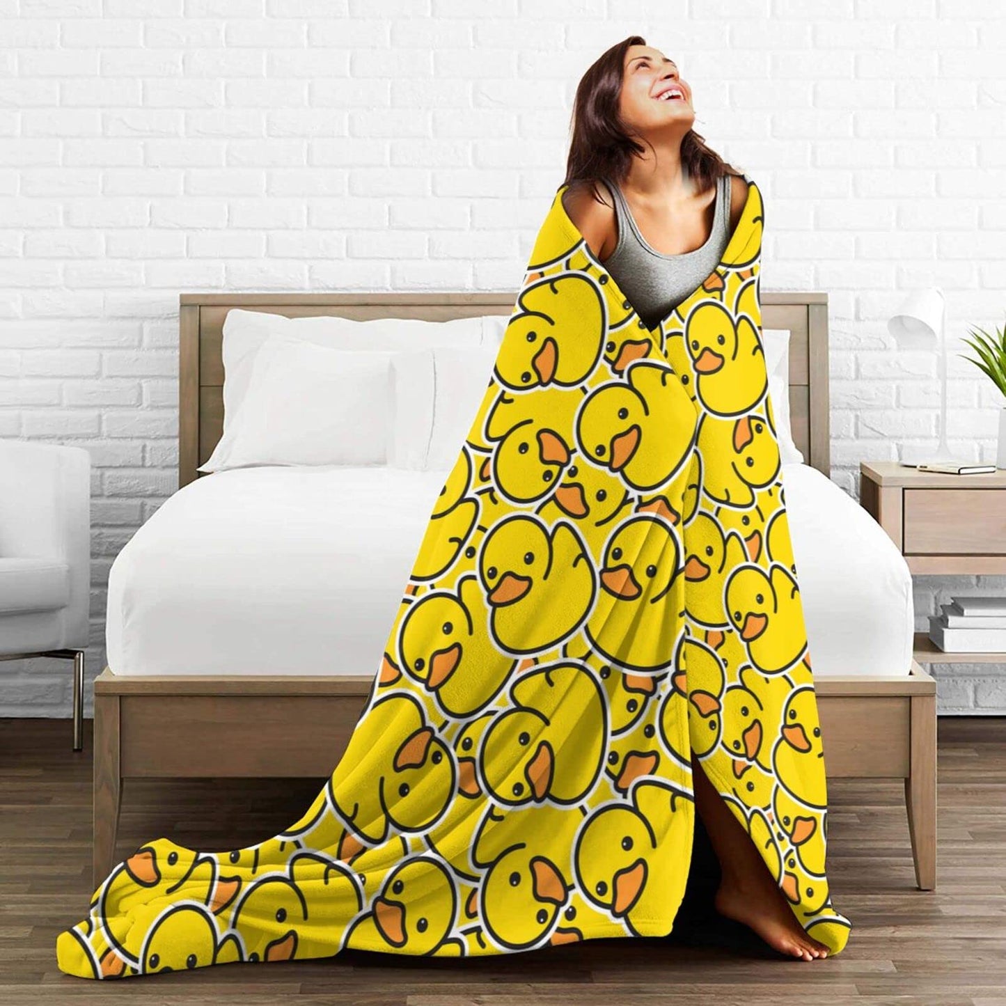 Perinsto Cute Rubber Duck Throw Blanket Ultra Soft Warm All Season Yellow Cartoon Ducks Decorative Fleece Blankets for Bed Chair Car Sofa Couch Bedroom 50"X40"
