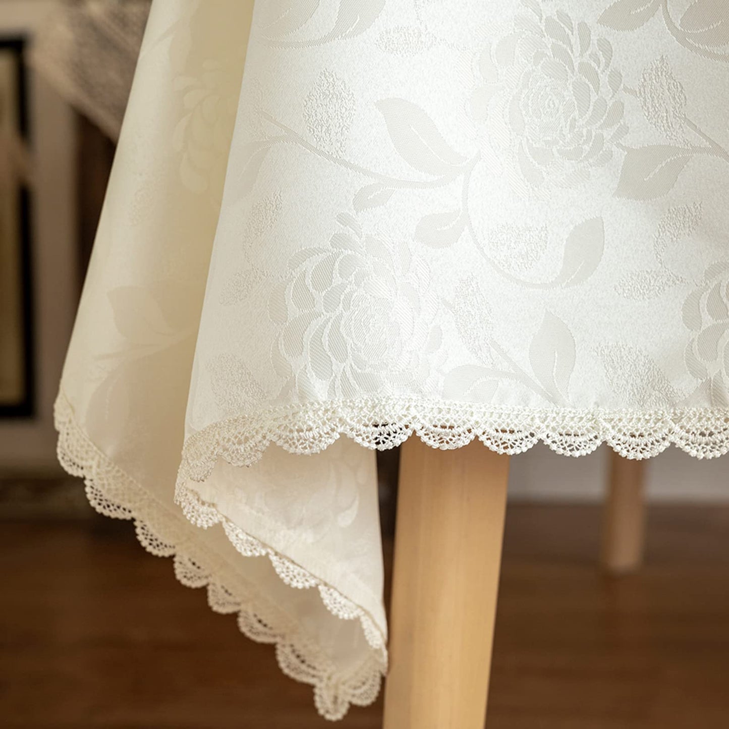GLORY SEASON Textured Tablecloth Waterproof Spillproof Lace Trim Rectangle Damask Fabric Table Cloth for Wedding Kitchen Dinning Tabletop Decoration,Oblong Table Cover 55 x 86 Inch, Ivory White