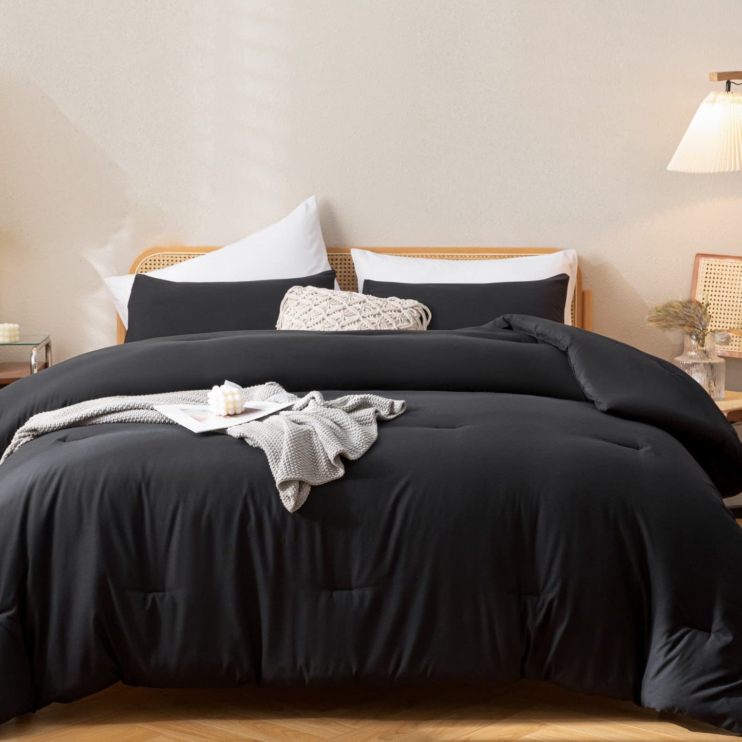 ROSGONIA Black Twin Comforter Set for Girls and Boys, 1 Boho Black Comforter and 1 Pillowcase, Soft and Warm Microfiber Material, Neutral Bohemian Style, Ideal for Dorm Rooms