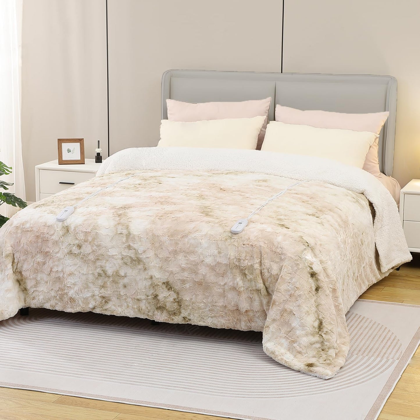 Dowin Faux Fur Heated Blanket Queen Size- Dual Control Reversible Electric Blanket 84x90 Inches, Fast Heating with 10 Hrs Auto-Off & 5 Heat Settings,Machine Washable,Beige