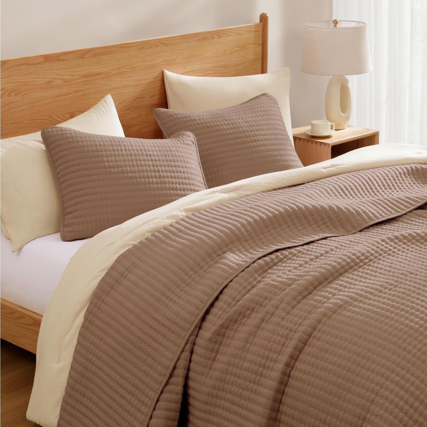 WRENSONGE Queen Quilt-3 Pieces Lightweight Bedspreads Light Brown Queen Size Quilt Bedding Set for All Seasons, Soft Summer Blanket with 2 Pillow Shams Suitable for Bed, Couch