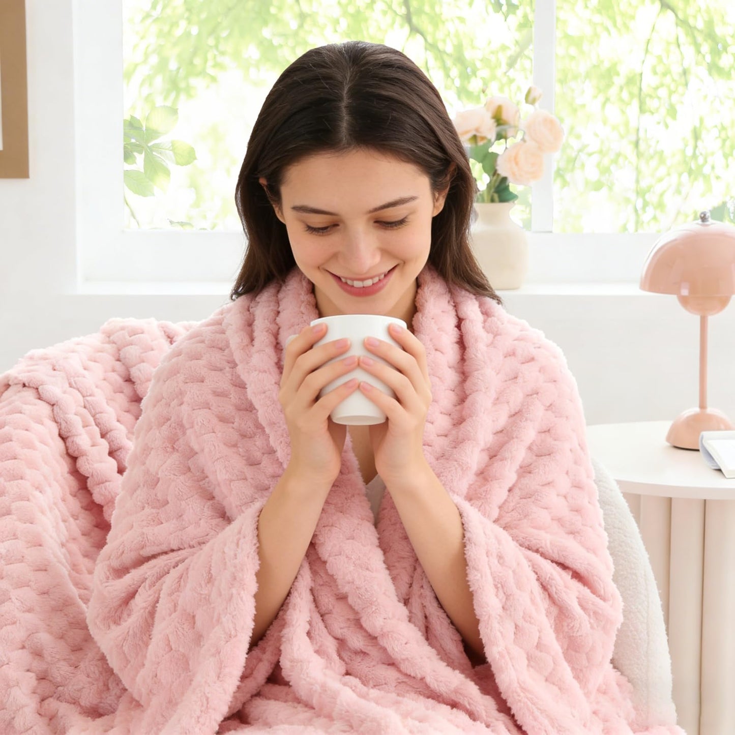 BEDELITE Fleece Decorative Blanket - 3D Jacquard Pink Throw Blankets for Women's Couch & Bed, Soft and Cozy Warm Plush Fluffy Blanket, Cute Birthday Gift for Women, 50x60 Inches