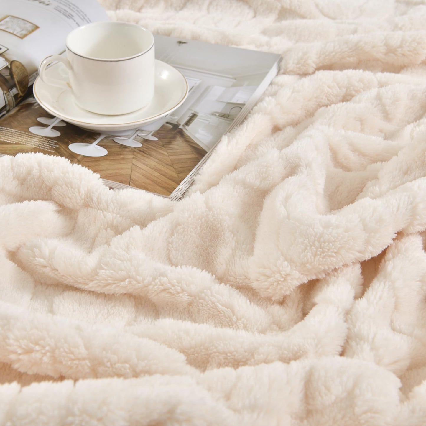 GIOKARNNA Bunny Checkered Throw Blankets,Soft Warm Blankets for Lover Women Men Friends Gifts Pets,Lightweight Fuzzy Blanket for Couch Sofa Bed Travel and Camping(Beige,90"x90")