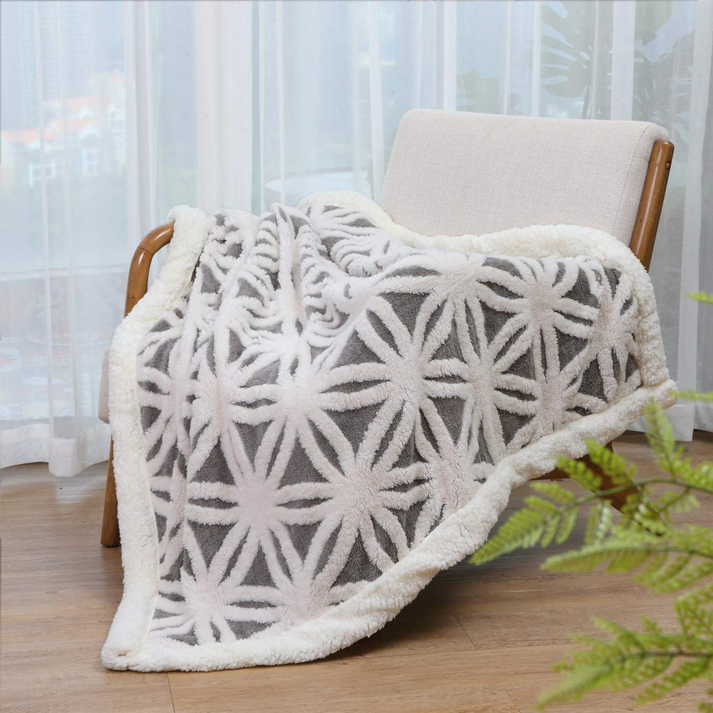 LOMAO Sherpa Fleece Blanket Gifts for Mom Dad Cozy Soft Throw Blanket for Women Men Birthday Gifts Dual Sided Couch Sofa Bed Blanket (Grey,51x63)