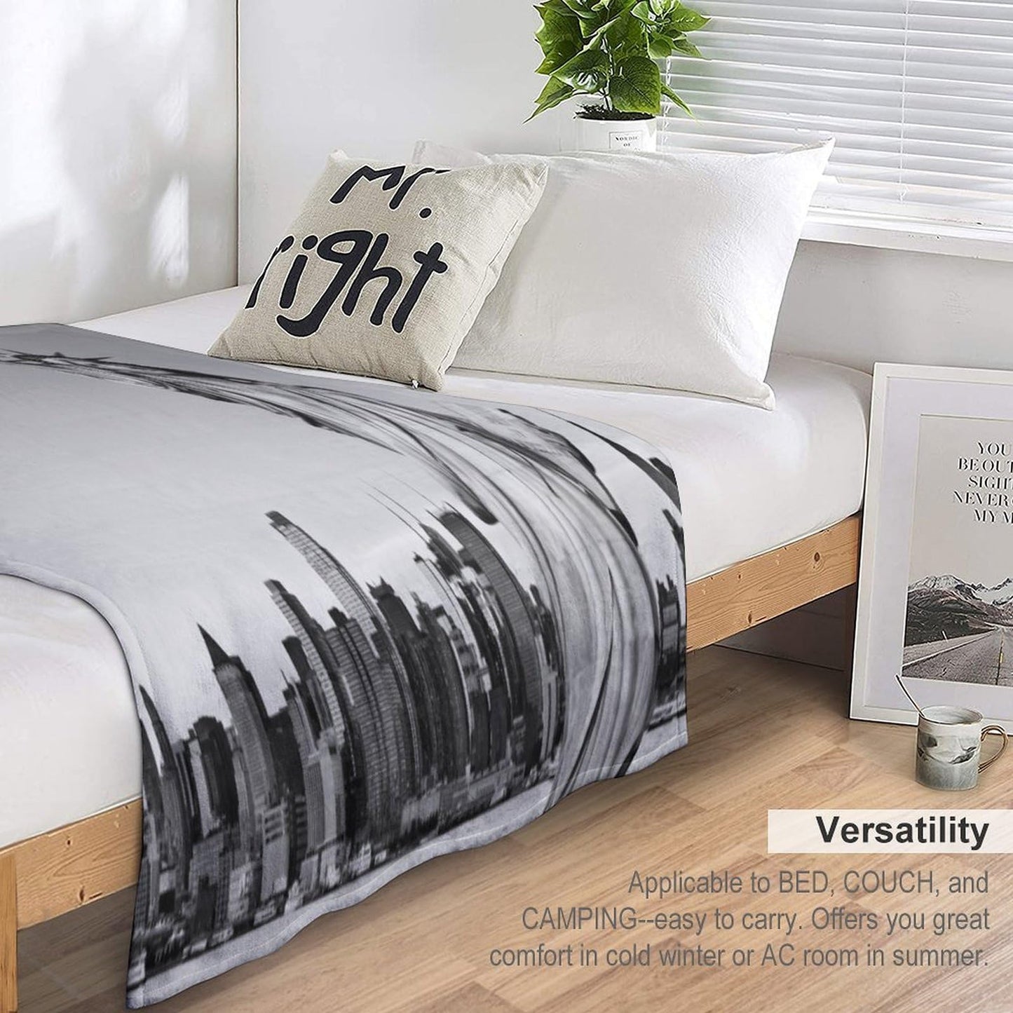 Cityscape Throw Blanket,New York Skyscraper Pattern Soft Cozy Warm Flannel Blankets for Sofa Couch Bed Gifts for Lover Kids Boys Grils Women Adults 30x40 Inch