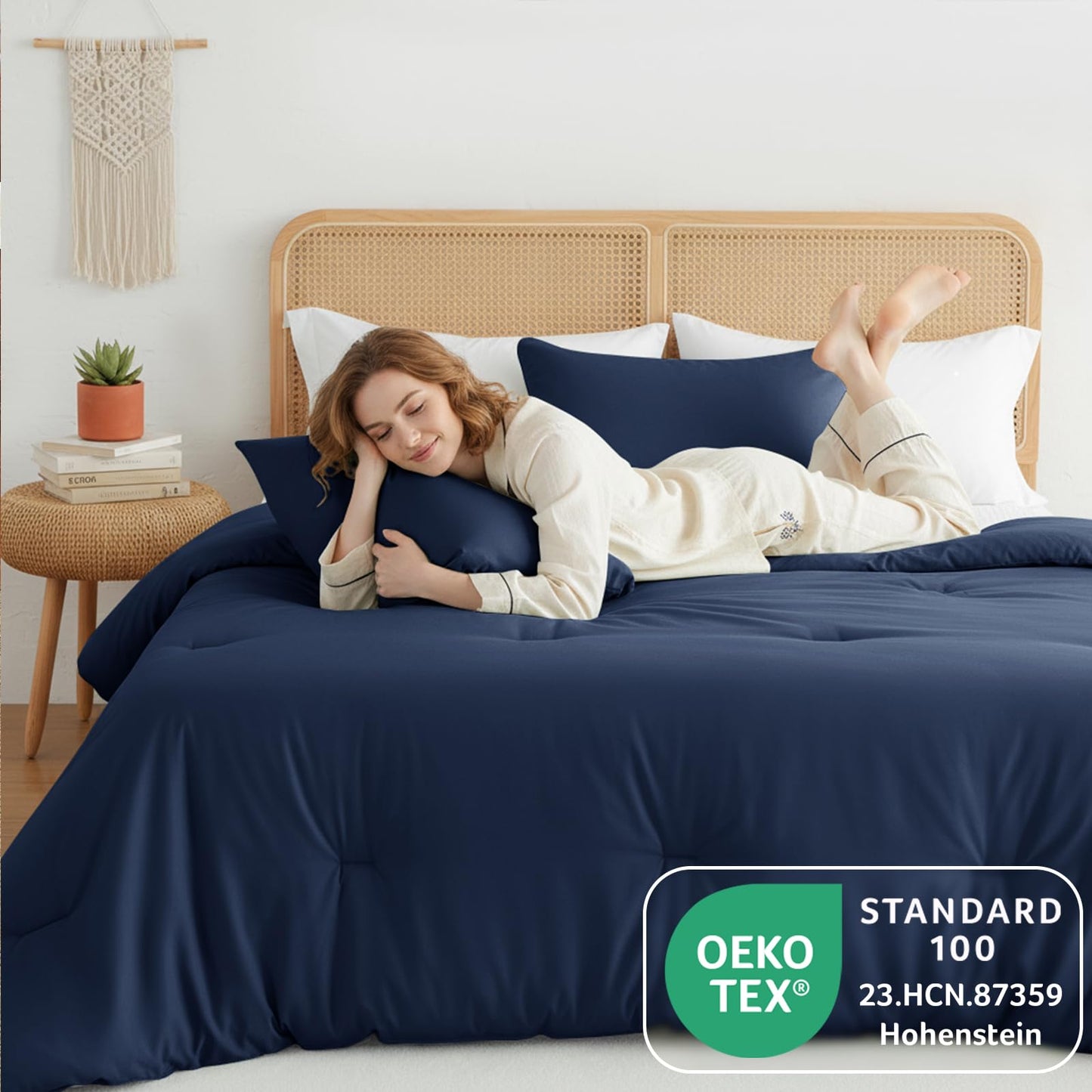 HIMEET King Comforter Set 3 Piece, 270GSM Down Alternative Fill, Oeko-TEX Certified, Quilted with 8 Corner Ties, All Season Bedroom Decor Bedding, 1 Comforter (104"x90") with 2 Pillowcases, Navy Blue