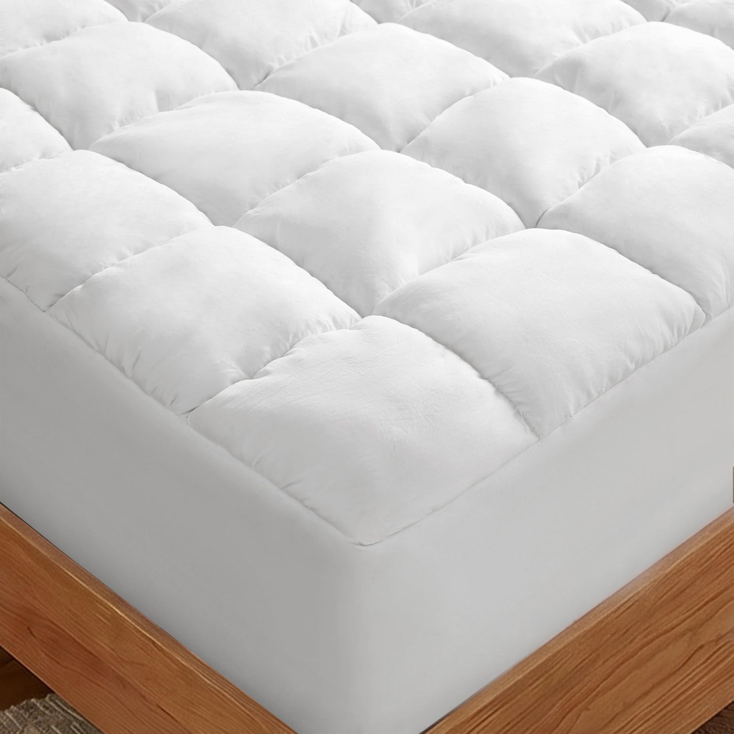 Intelligent Design Twin Mattress Pad, Overfilled High Density Down Alternative Fill, Extra Fluffy 3D Puff Mattress Topper Soft Microfiber Mattress Cover, Fitted Pocket Fits Up to 18", Full, White