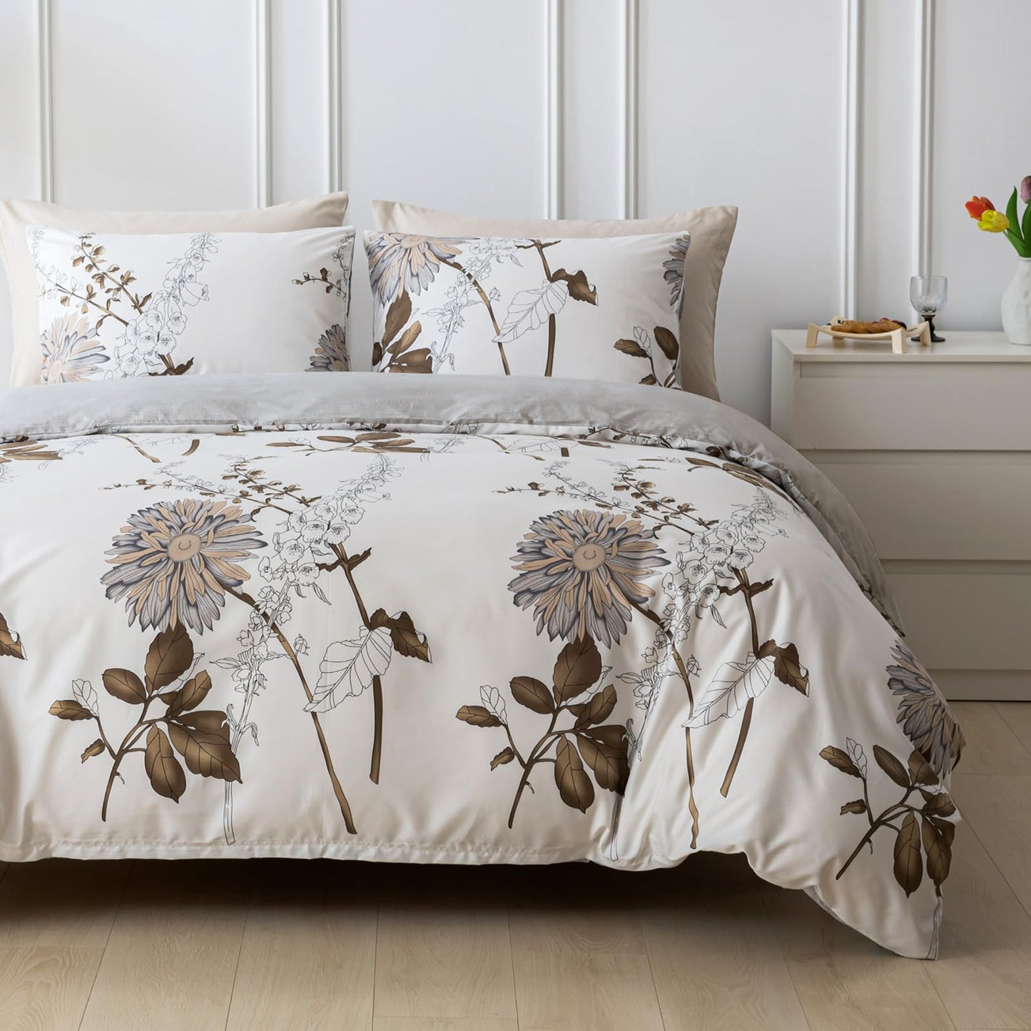 Lekesky Duvet Cover King Size, Reversible Dahlia Floral Duvet Cover Set, Soft Microfiber Off White Bedding Duvet Cover Sets with Zipper Closure (1 Duvet Cover 104"x90", 2 Pillowcases 20"x36")