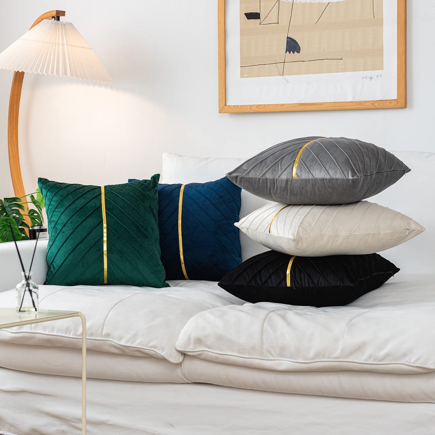 WACOMECO Velvet Throw Pillow Covers, Pack of 2 Soft Gold Decorative Cushion Covers for Couch Sofa Living Room Home Decoration, Cream White, 18x18 inch