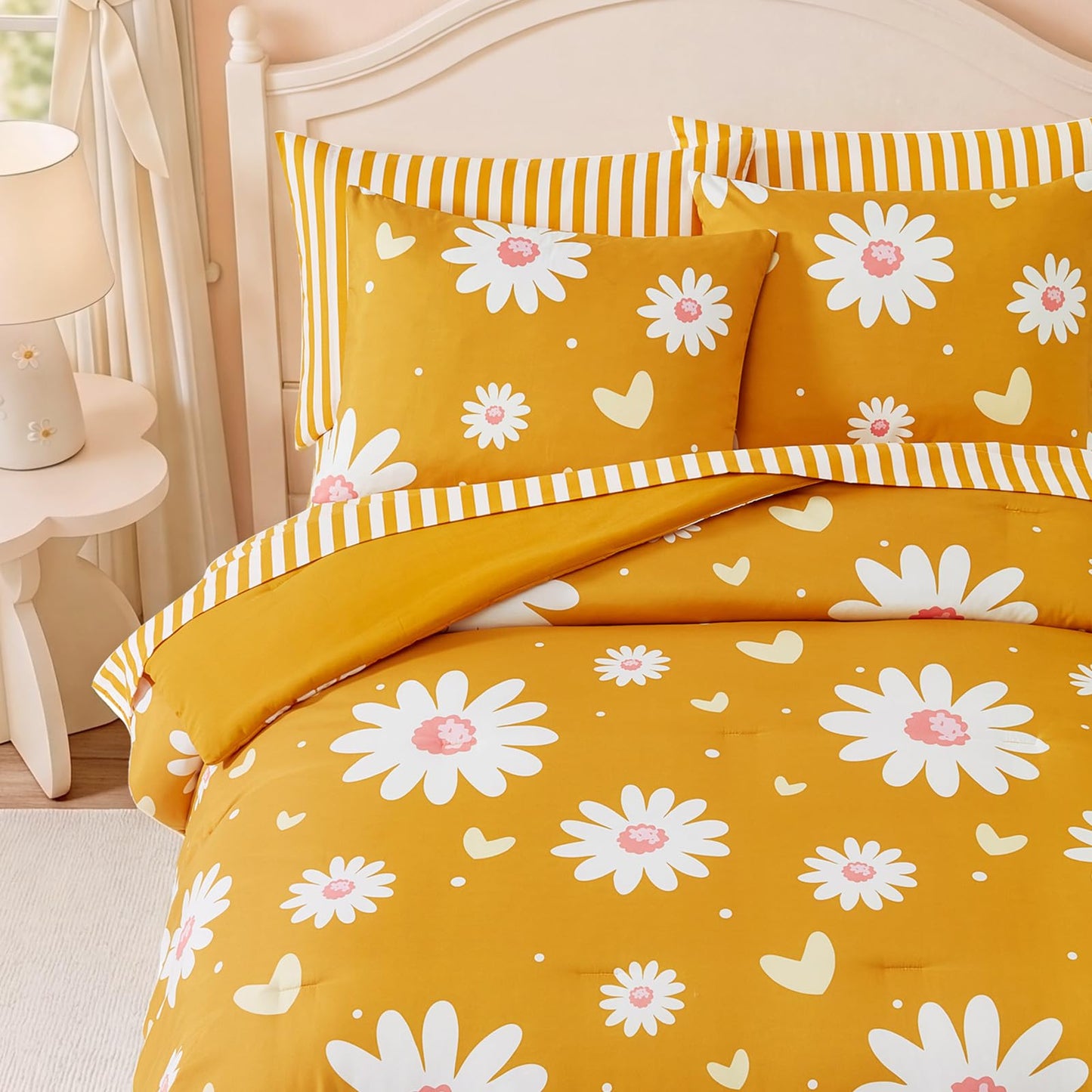 AMBERSPACE Twin XL Comforter Set for Girls, Mustard Yellow Daisy Bedding Set with Cute Heart, All Season Kids Bed in a Bag Dorm 5 Pieces with Sheets, Pillowcase & Sham