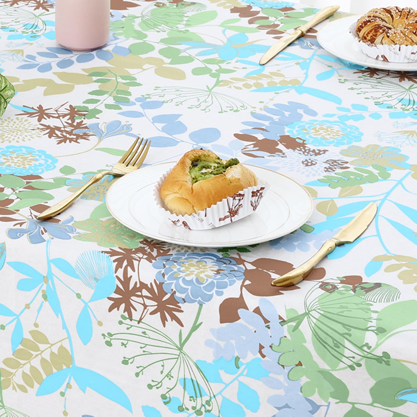 misaya Rectangle Waterproof Vinyl Table Cloth, Wipeable Tablecloth with Flannel Backing, Plastic Table Cover for Dinner, Picnic, Indoor and Outdoor (Leaves, 52" x 70")