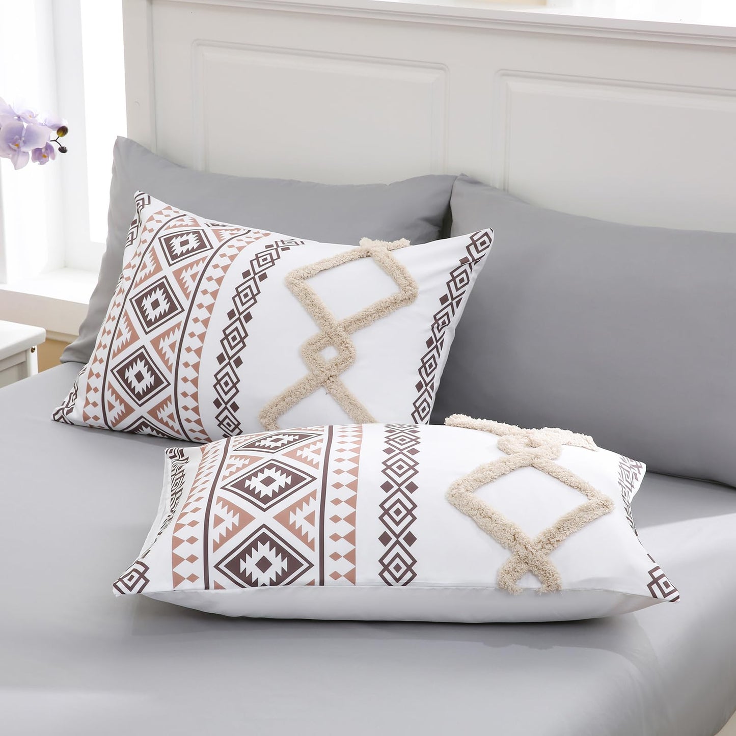 MOVE OVER Tufted Bed in A Bag Queen Size Gray and Cream Tufted Comforter Set 7 Pcs Diamond Grid and Boho Aztec Pattern Bedding Set Aesthetic Farmhosue Bedding Set for All Season