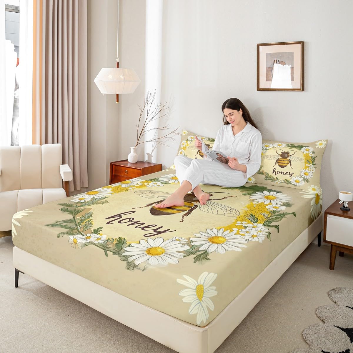 Erosebridal Kawaii Honey Bee Bedding Set Queen Cute Geometric Honeycomb Bed Sheets Farm Rustic Daisy Sheet Set for Kids Girls Teen Women,Soft Honey Bee Fitted Sheet + Flat Sheet + 2 Pillow Cases
