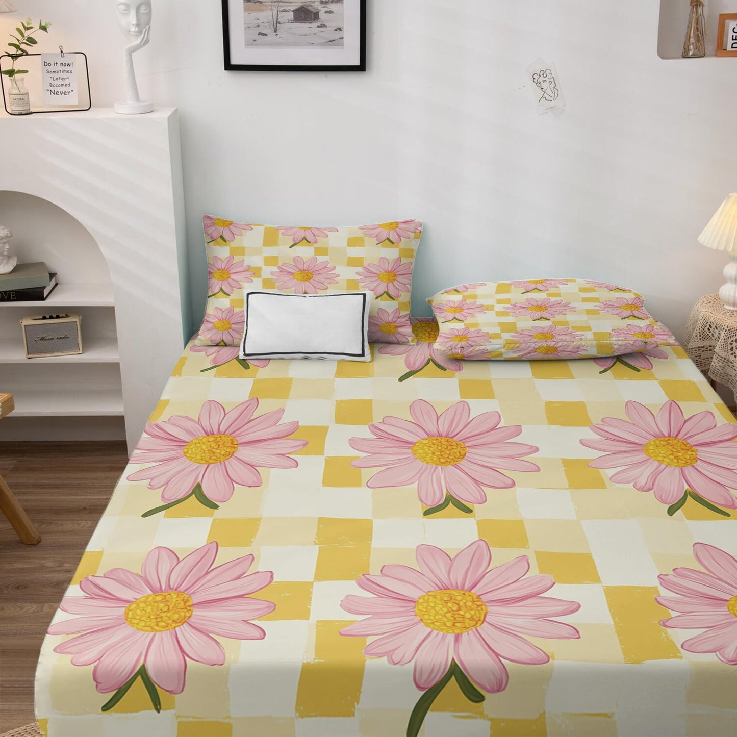 NOGAWA Retro Floral Sheets Queen, 60s 70s Vintage Bohemian Flower Bed Sheets, Deep Pocket & Soft Microfiber Bedding Sheets & Pillowcases 4 Piece - Fitted Sheet & Flat Sheet & 2 Pillow Cases