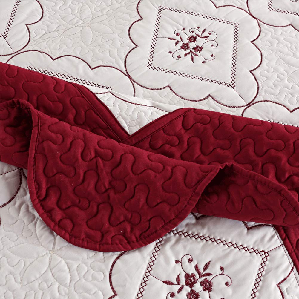 Oliven 3 Pcs Embroidered Quilt Full/Queen Size Floral Bedspread Soft Breathable Flower Coverlet Burgundy White Bed Cover Embroidered Bedding Christmas Bed Home Decor