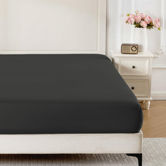 ROSE&RISY Black Queen Fitted Sheet, Soft and Breathable for Sleeping, Cooling Fitted Sheets, 16“ Deep Pocket, 1 Pack (Black, Queen Size)
