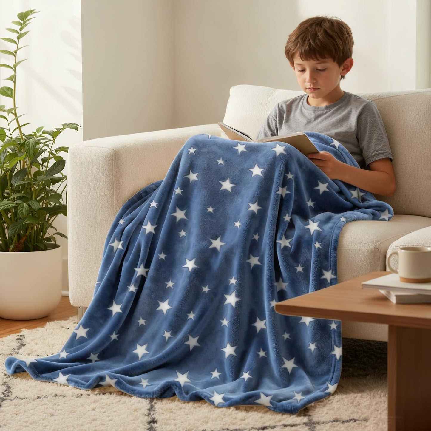 Yoofoss Glow in The Dark Blanket for Kids,Throw Blanket for Boys Girls Kids Age 1-12, Soft Fleece Blanket Bed Sofa Decor Glowing Stars Blankets for Toddler Christmas Toys Gifts 40"x50"