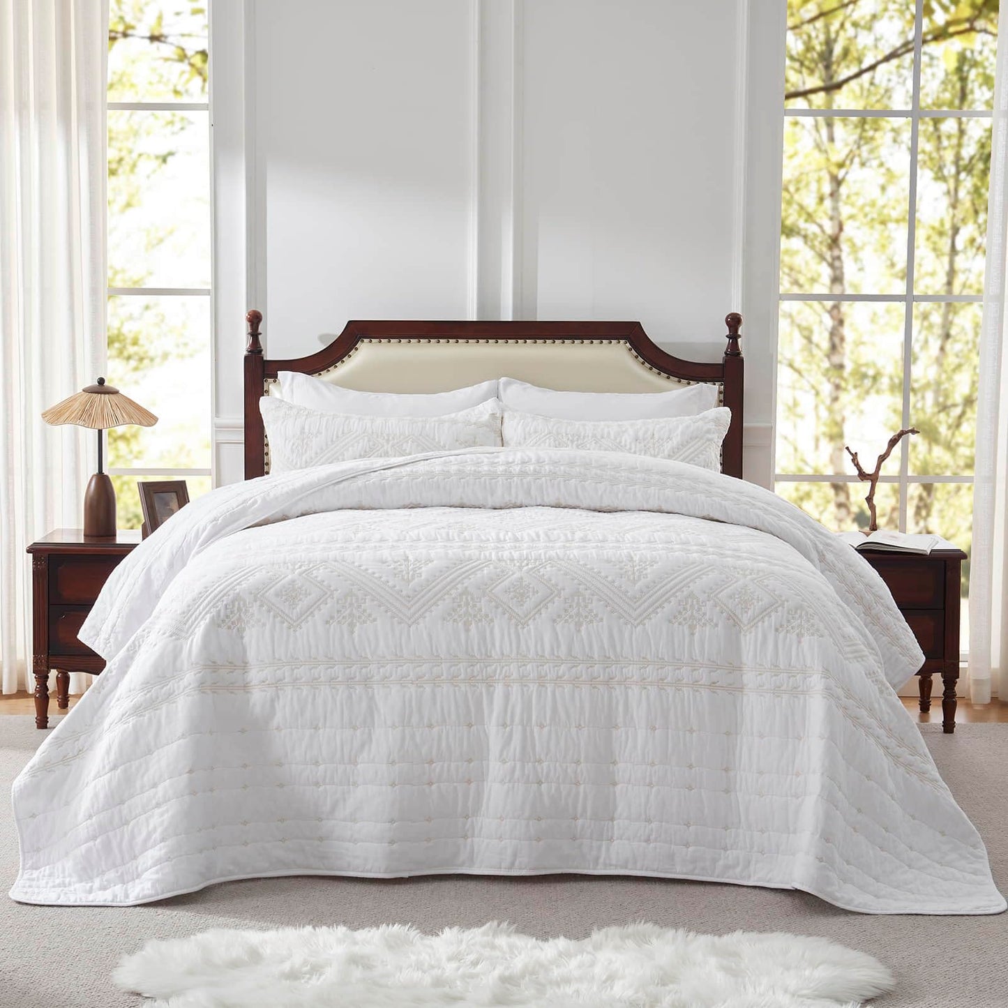 LEAONME 100% Cotton 3-Piece Quilt Set White Full Queen Size Lightweight Bedspread Coverlet 90''x98'' Soft Luxurious Golden Embroidered Bedding Set for All Seasons (1 Quilt, 2 Pillow Shams)