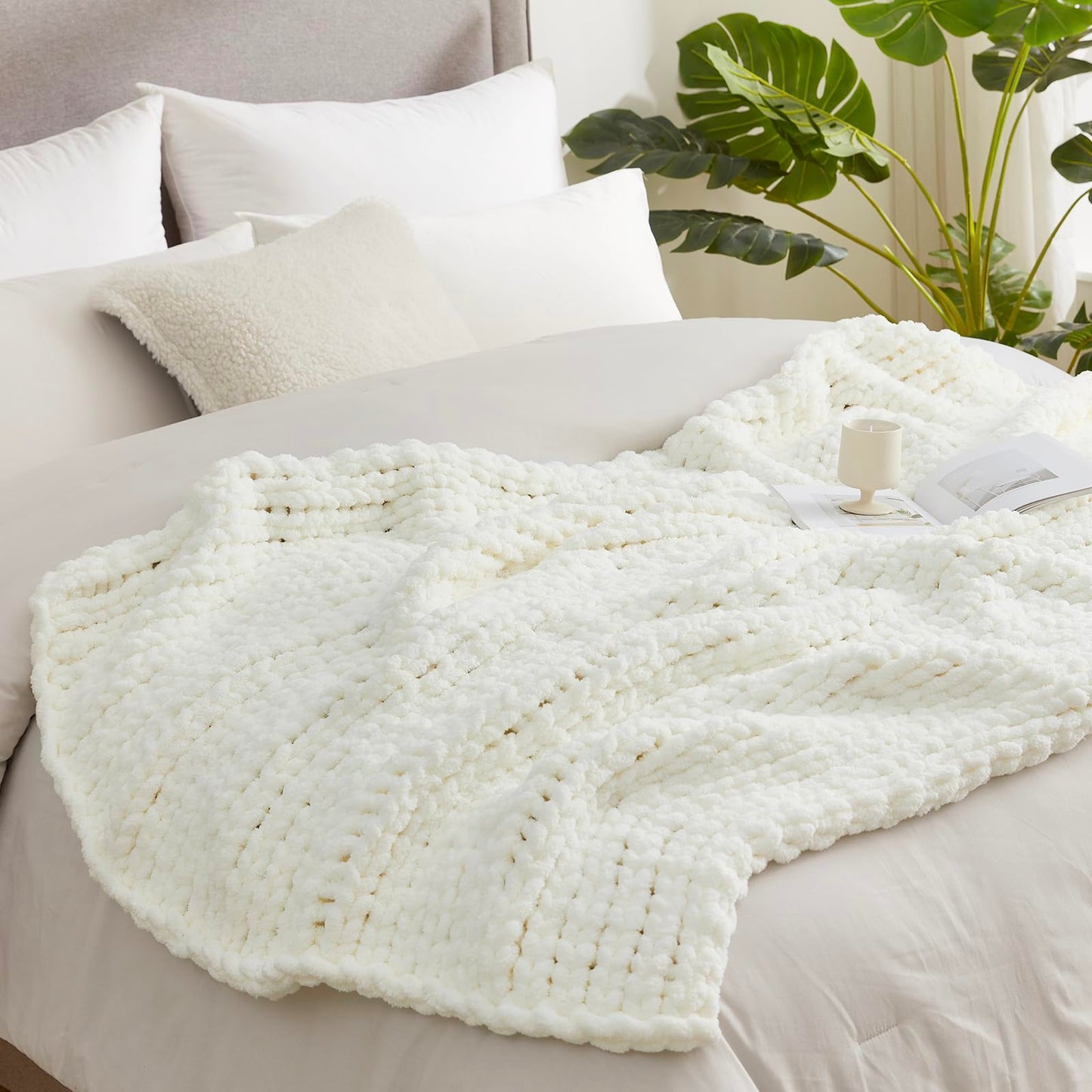 Amélie Home Chunky Knit Throw Blanket for Couch, Soft Chenille Handmade Crochet Throw Rope Knit Blanket for Bed, 40"x50", Ivory