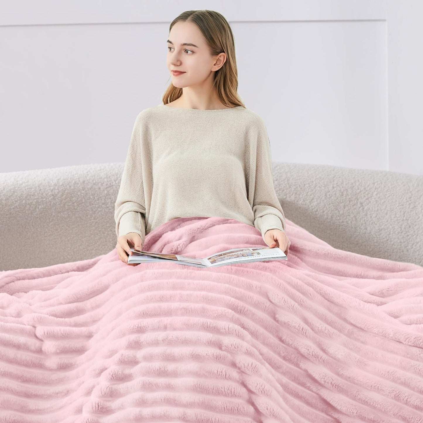 BEDELITE Fleece Throw Blanket for Couch - 300GSM Soft & Warm Fluffy Cherry Blossom Blanket, Decorative and Giftable Striped Blankets for Women, Men, 50"x60"