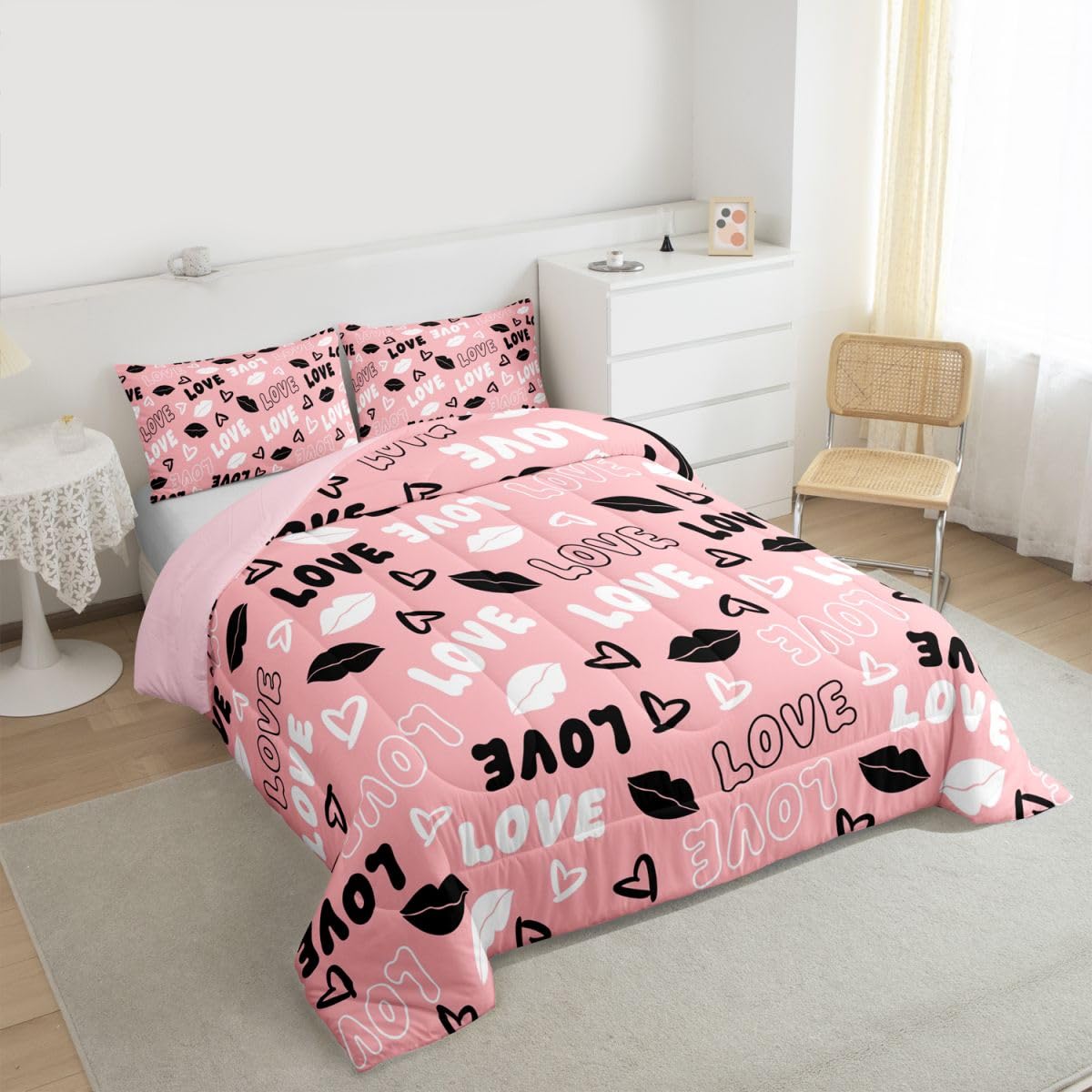 Erosebridal Pink Love Comforter Set Queen Size Black and White Love Heart Lips Bedding Set for Girls Women Romantic Valentine Day Comforter Modern Fashion Cute Aesthetics Quilt Duvet