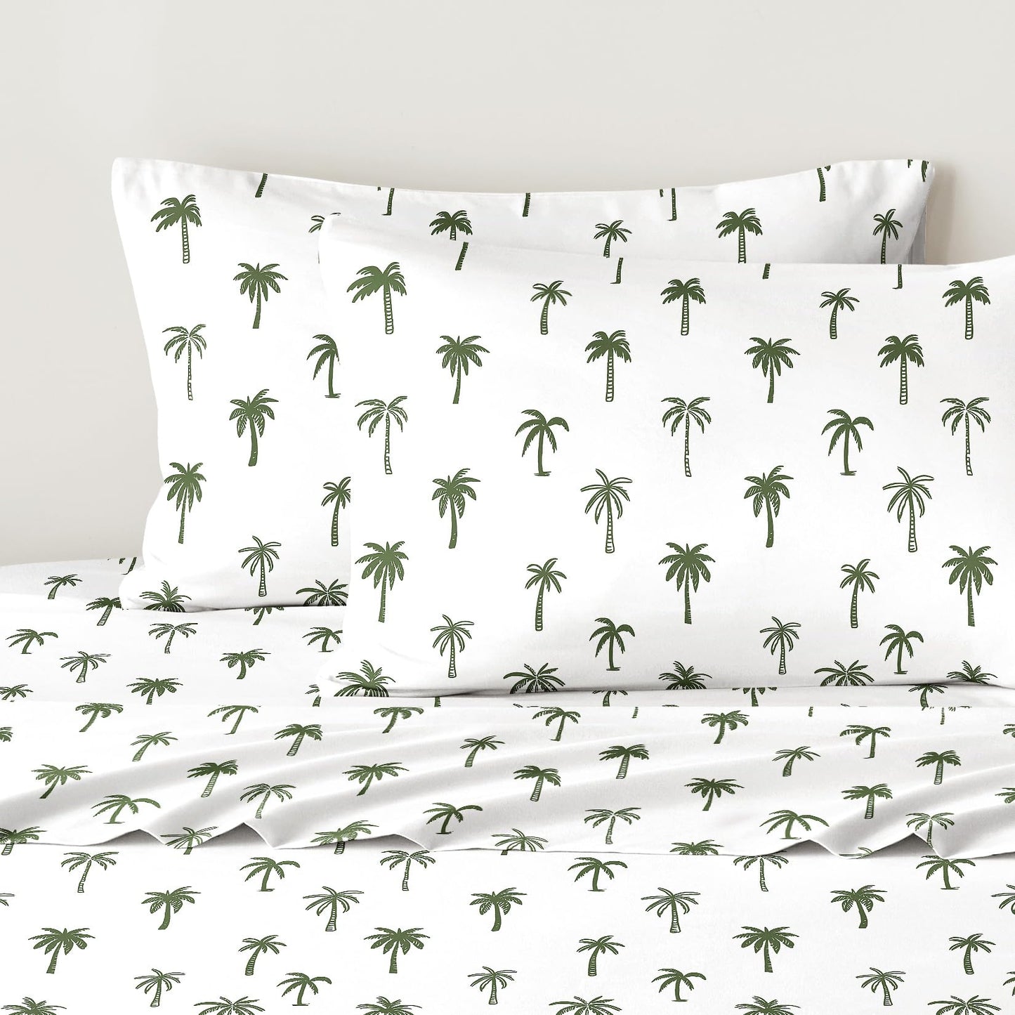 Wake In Cloud - Coastal Bed Sheets, 4-Piece Sheet Set, Boho Summer Beach Tropical Plants Palm Coconut Trees Pattern Printed Bedding, Deep Pocket, Green White, Queen Size