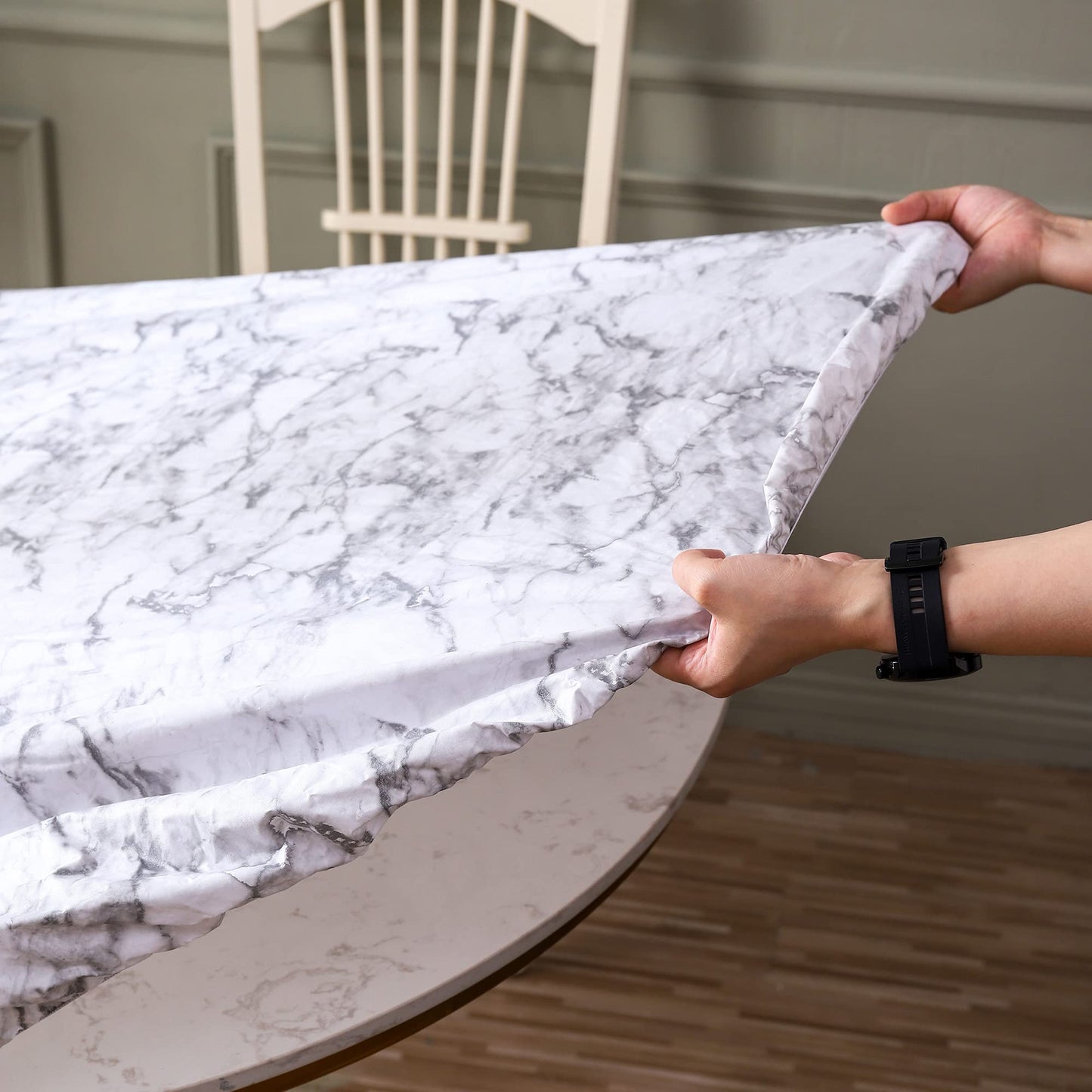 Walrus Round Vinyl Fitted Tablecloth with Flannel Backing Elastic Edge Design Table Cover Waterproof Oil-Proof PVC Table Cloth Stain-Resistant Best for 37"-44" Round