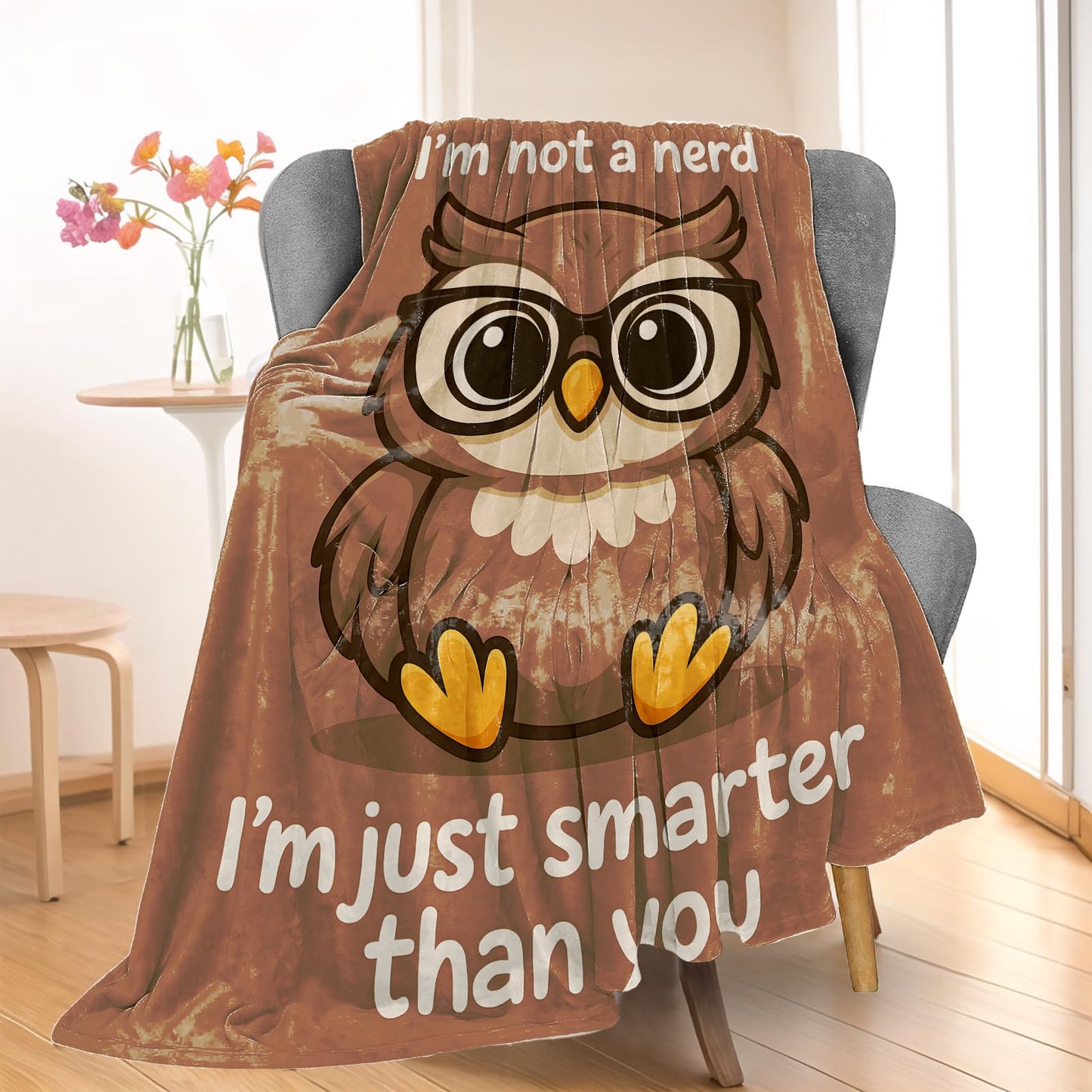 Wanoryer Smart Owl Blanket, Comfy & Warm Flannel Cute Cartoon Owls in Glasses Throw Blanket for Couch, Gifts for Teens Kids Women Girls, Soft Fuzzy Lightweight Travel Bed Blankets for Decor 50"×60"