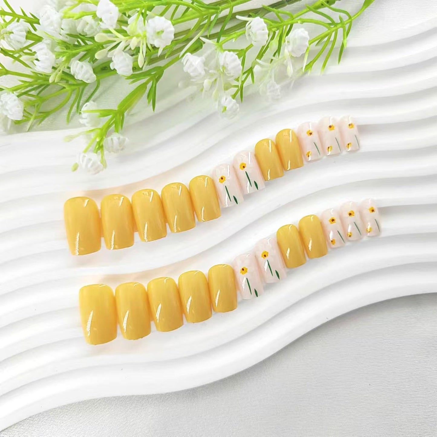 SRIMNUYY Medium Square Press-On False Nails, 24 Pcs, Yellow, Glossy, White Flower Design, Full Cover Acrylic Nails, ABS Plastic, Quick Wear, Full Well Tips