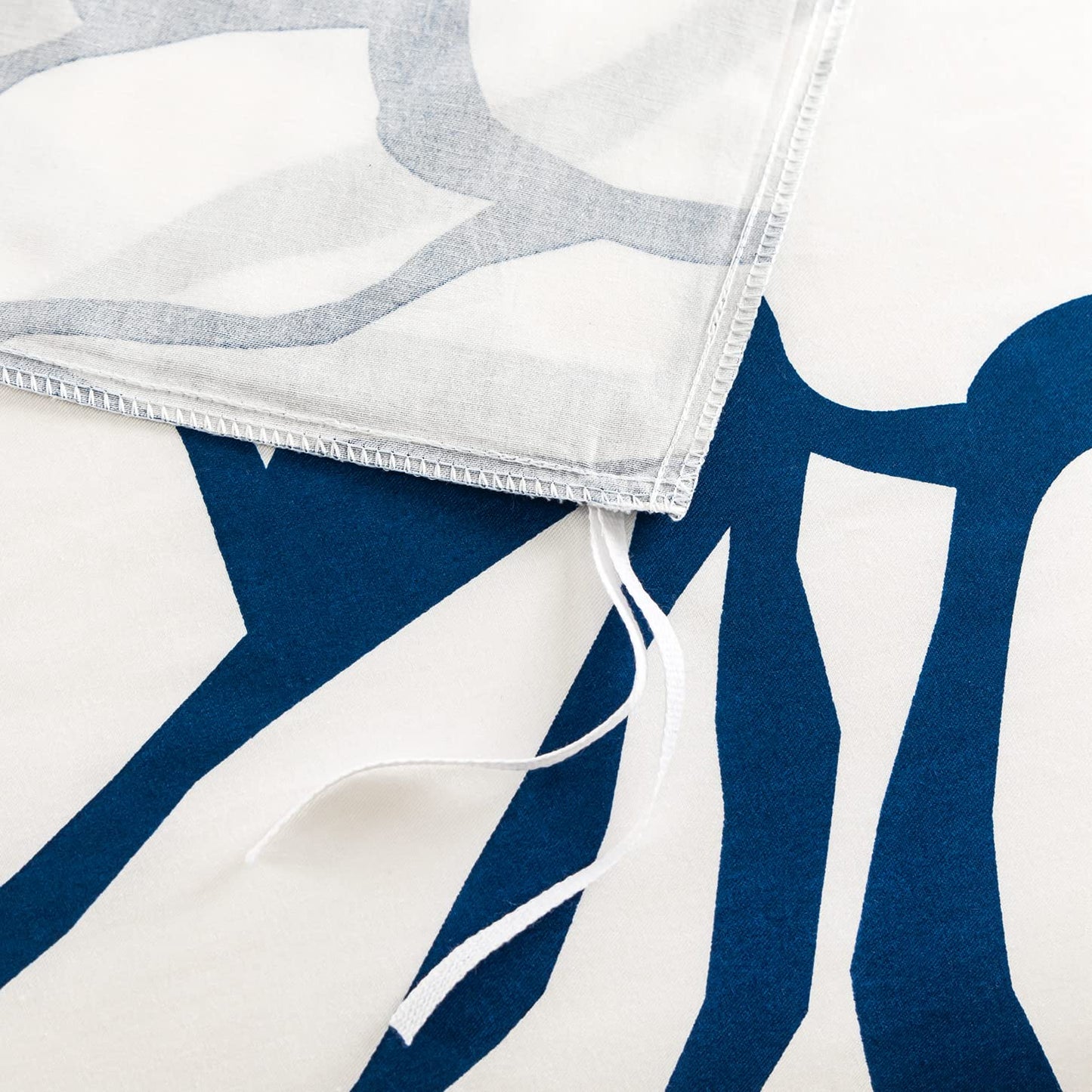 YuHeGuoJi White Blue Botanical Duvet Cover King 100% Cotton 3 Pcs Set 1 Neutral Cartoon Abstract Floral Duvet Cover with Zipper Ties 2 Pillowcases Modern Cute Graffiti Flower Bedding Set Soft