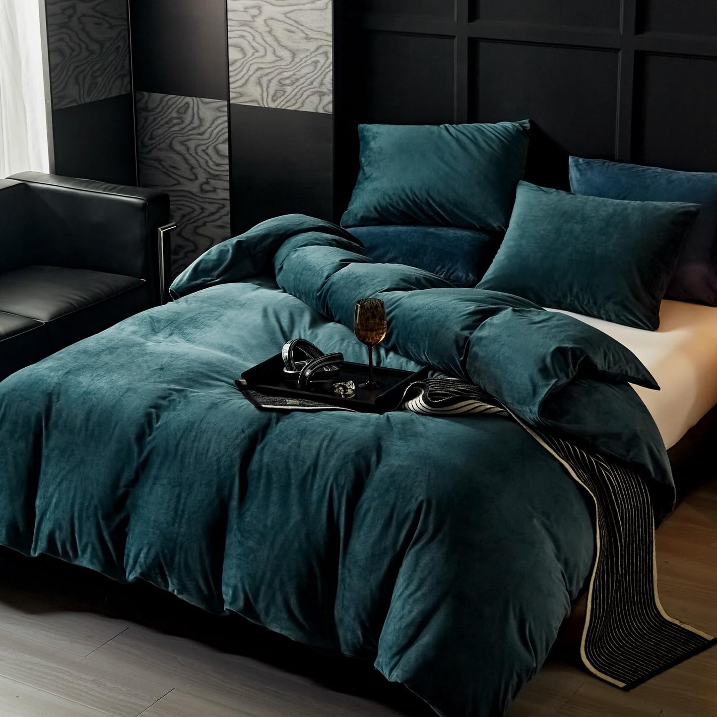 WARMDERN Peacock Blue Flannel Velvet Duvet Cover King Size Duvet Cover Bedding Sets, 3pcs Ultra Soft Luxury Textured Modern Crystal Velvet Duvet Covers with Zipper Closure(Peacock Blue, King)