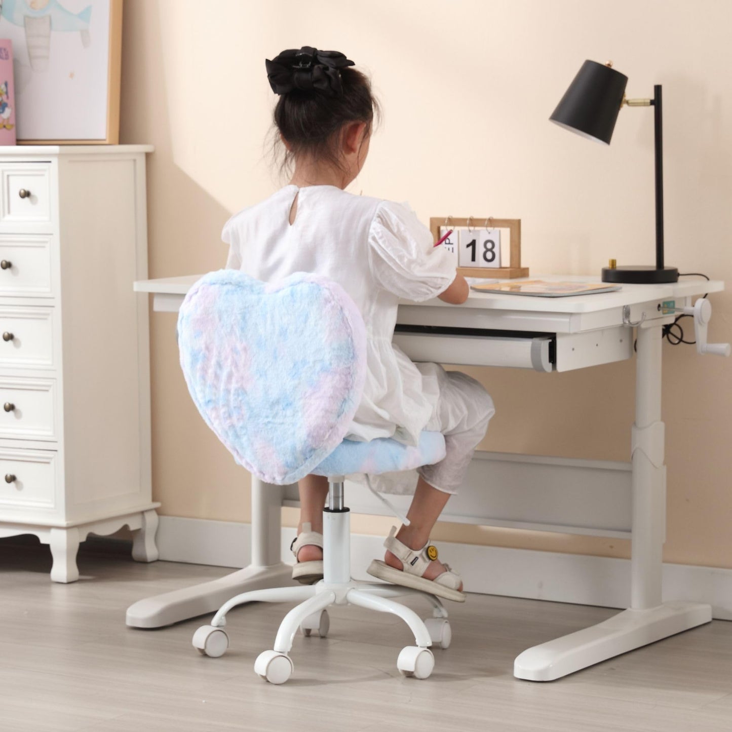 DM Furniture Kids Desk Chair Girls Students Study Chair Adjustable Computer Chair Furry Swivel Office Reading Chairs Child Cute Heart Back Chairs for Home/Bedroom/School/Dorm/Vanity, Blue