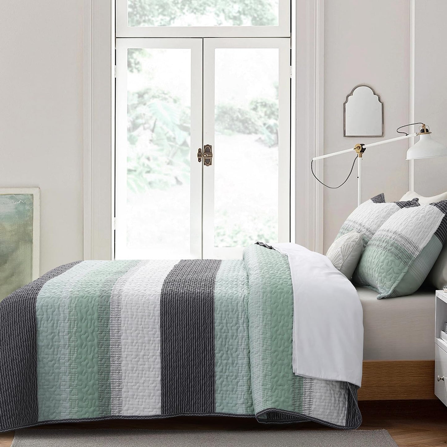 DURLENGEN Quilt Set King Size 3Pcs,Soft Microfiber Lightweight Bedspread,White & Green Striped Geometric Pattern Coverlet for All Season Layering(King 106x96,Mint Green)