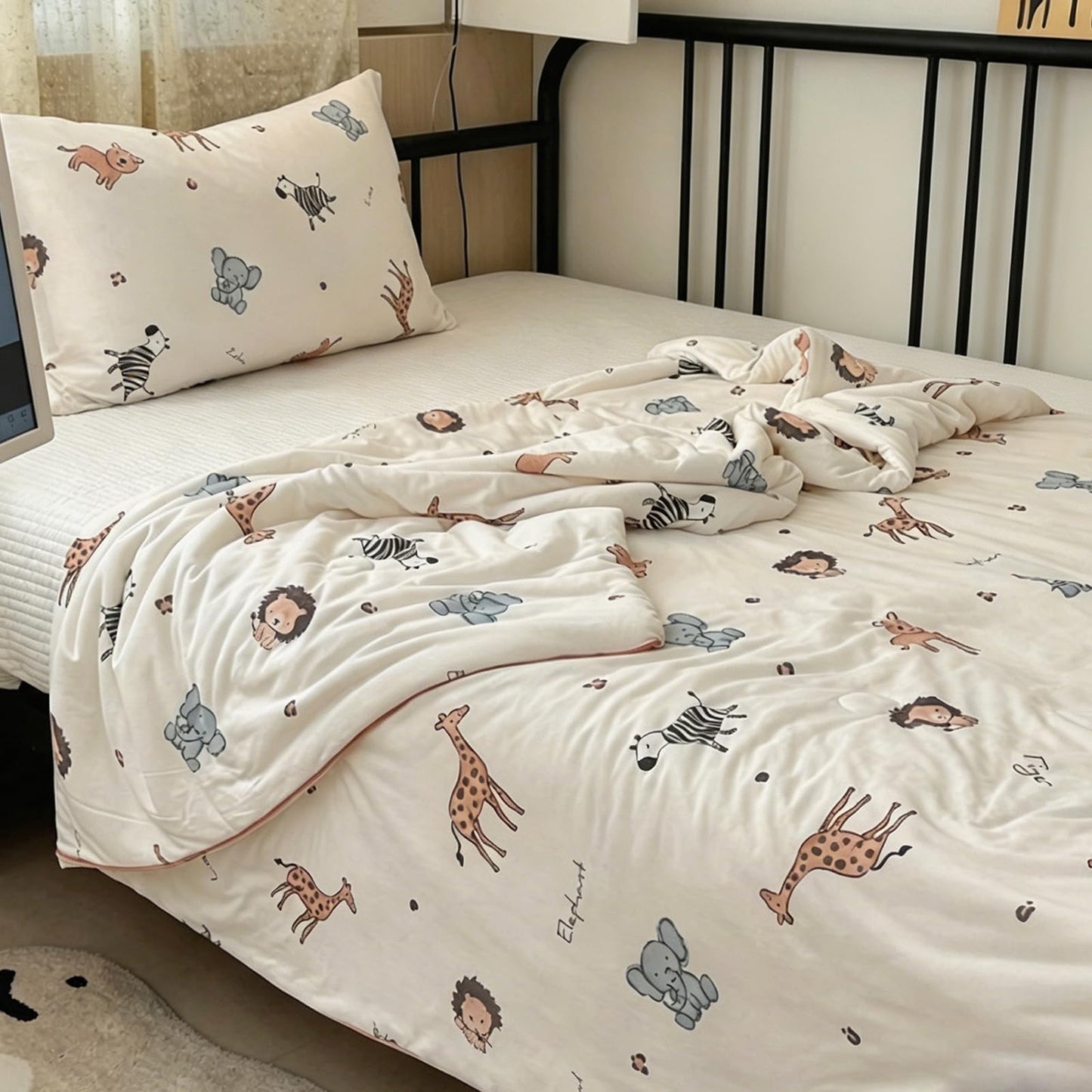 MorroMorn Toddler Bedding Set, Super Soft Baby Blanket Neutral Toddler Comforter Sets - 2 PCS Bed Set with Pillowcase Lightweight Breathable for Girls Boys Kids Infant Summer Spring Fall (Animals)