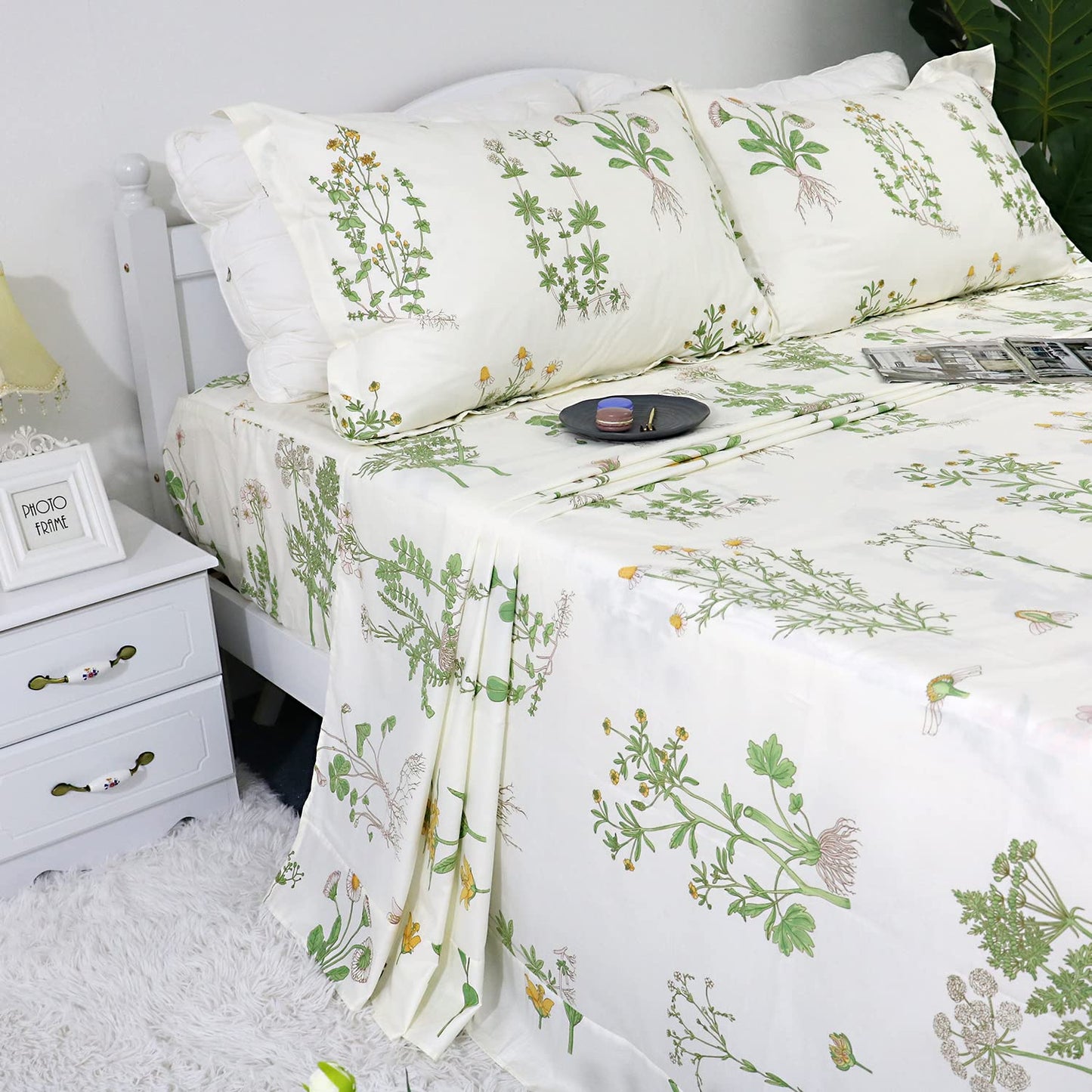 FADFAY Floral Fitted Sheet Set 100% Cotton White Bedding Set Green Flower Printed Pattern Flat Sheet Sets Shabby Comfy Chic Bed Sheet Sets Hypoallergenic Cozy House Sheets (4 Pieces, Full Size)