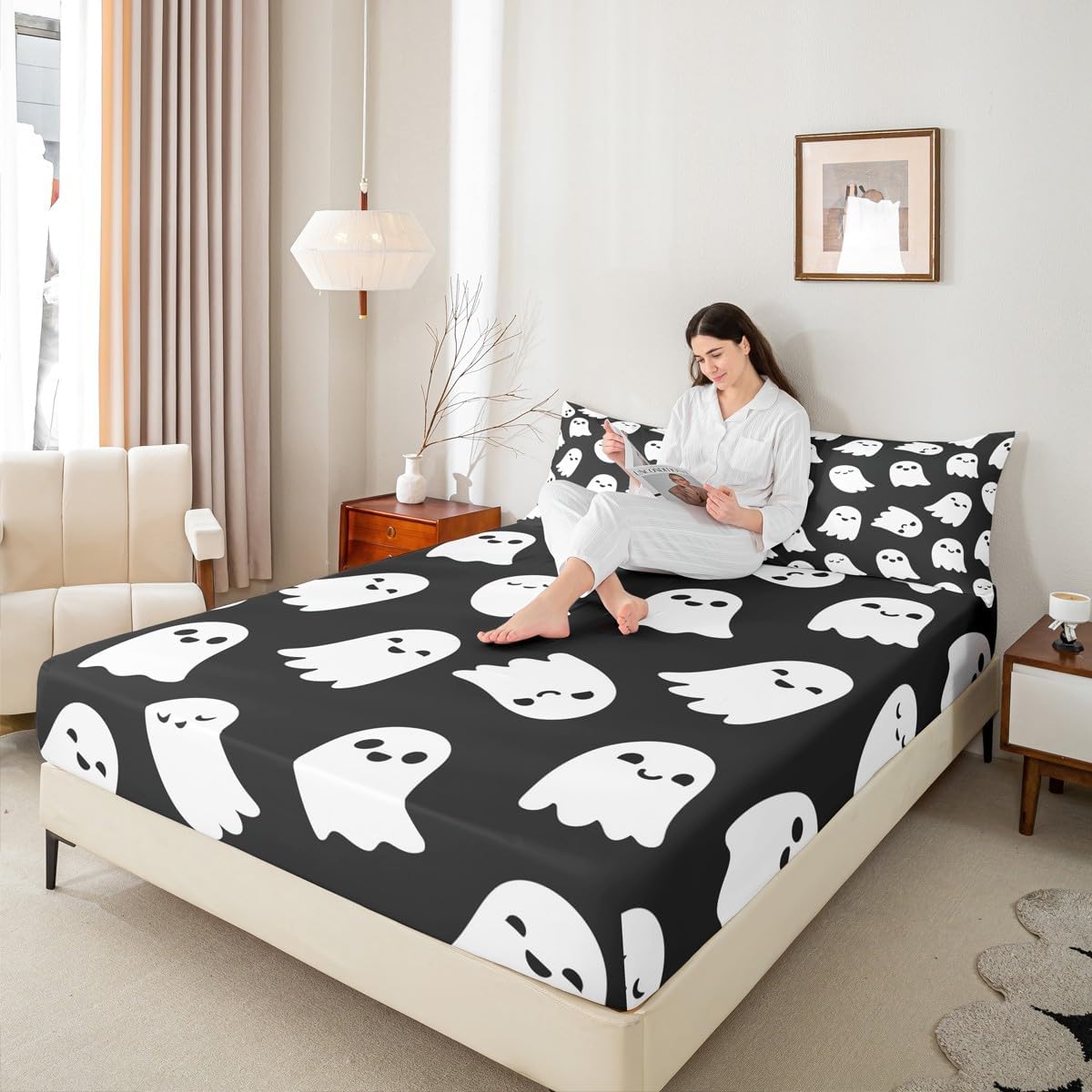 Lovely Black White Fitted Sheet Queen Size Halloween Theme Bedding Sheet Set,Cute Cartoon Ghost Bed Cover Ultra Soft Breathable Bedding 3 Pcs